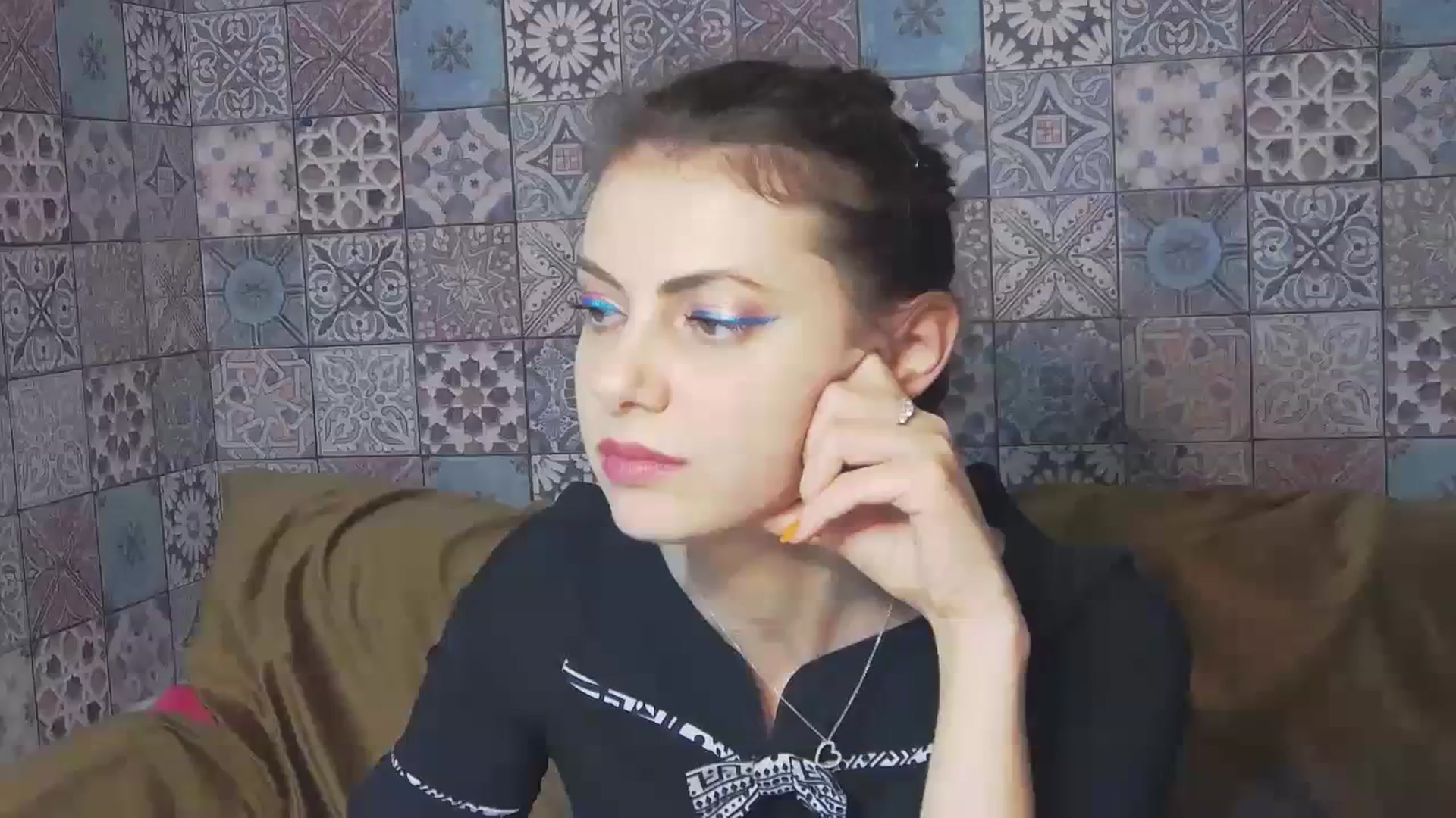 Gallery image thumbnail from MissAracely's myfreecams stream on, 10/05/2023, 18:36 image 7 of 20