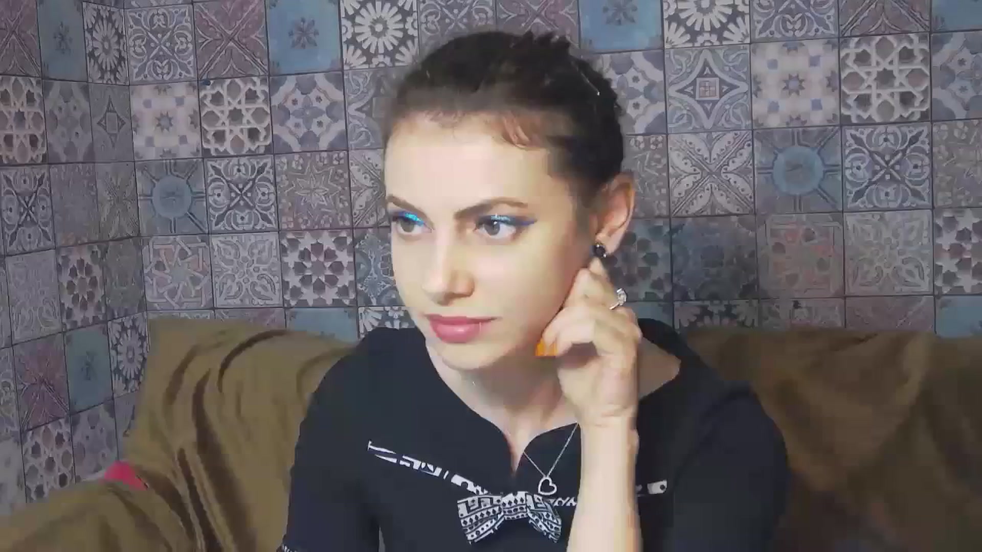 Gallery image thumbnail from MissAracely's myfreecams stream on, 10/05/2023, 18:36 image 5 of 20