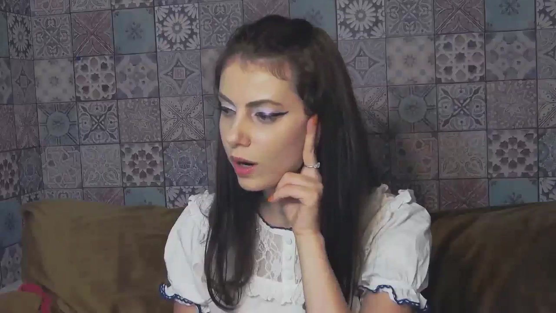 Gallery image thumbnail from MissAracely's myfreecams stream on, 10/06/2023, 18:30 image 12 of 20