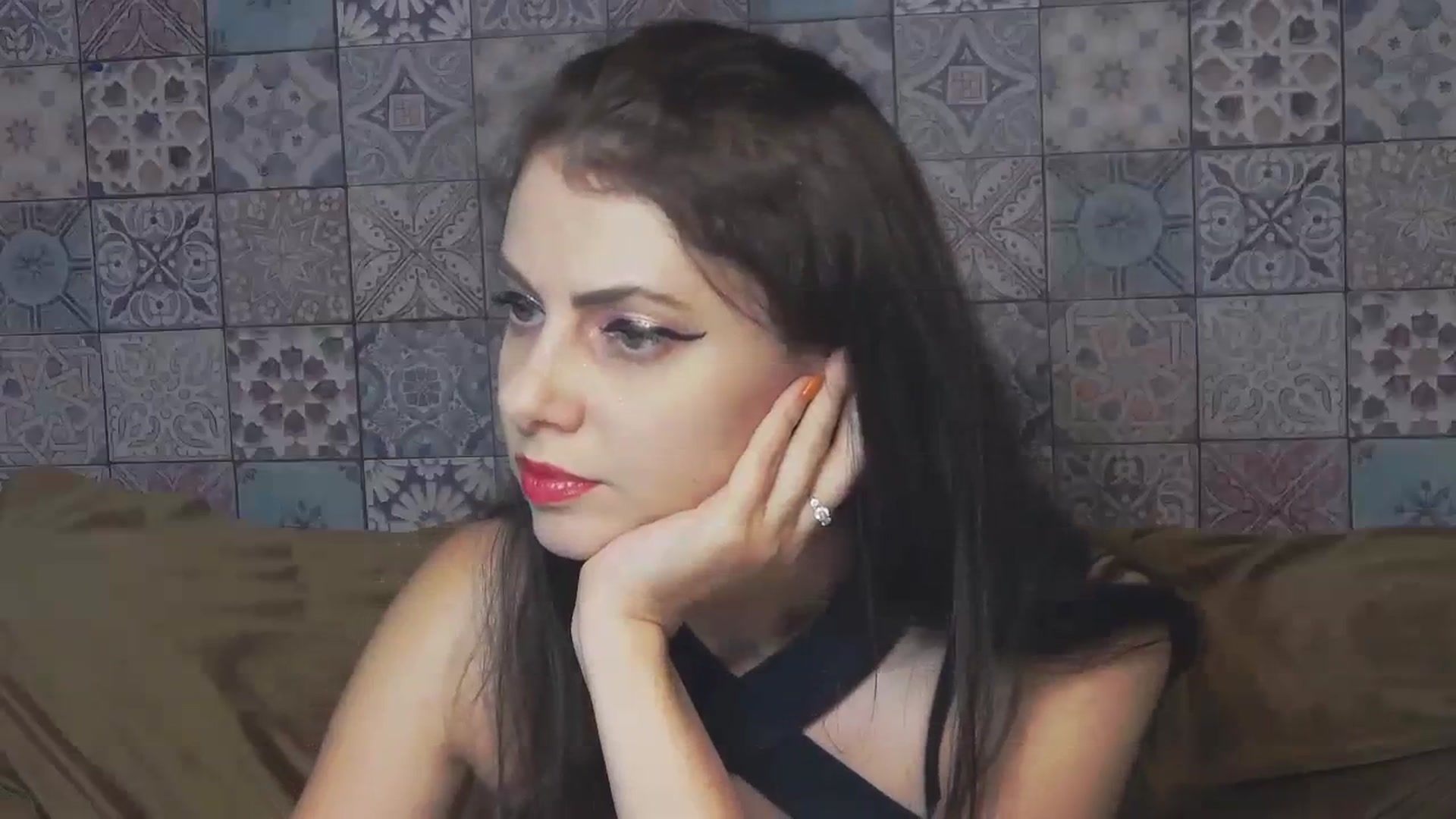 Gallery image thumbnail from MissAracely's myfreecams stream on, 10/08/2023, 21:02 image 10 of 20