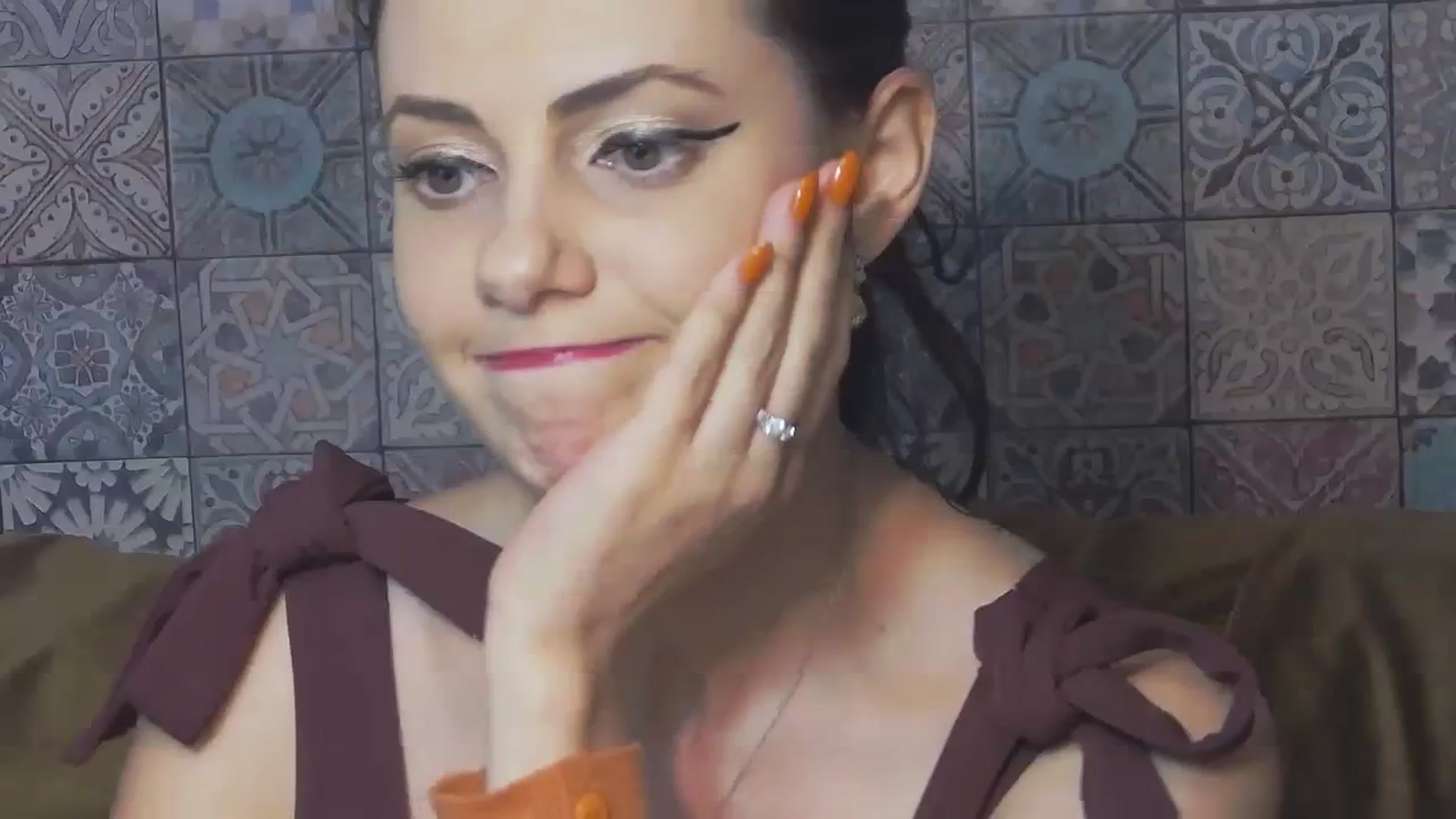 Gallery image thumbnail from MissAracely's myfreecams stream on, 10/10/2023, 16:10 image 16 of 20