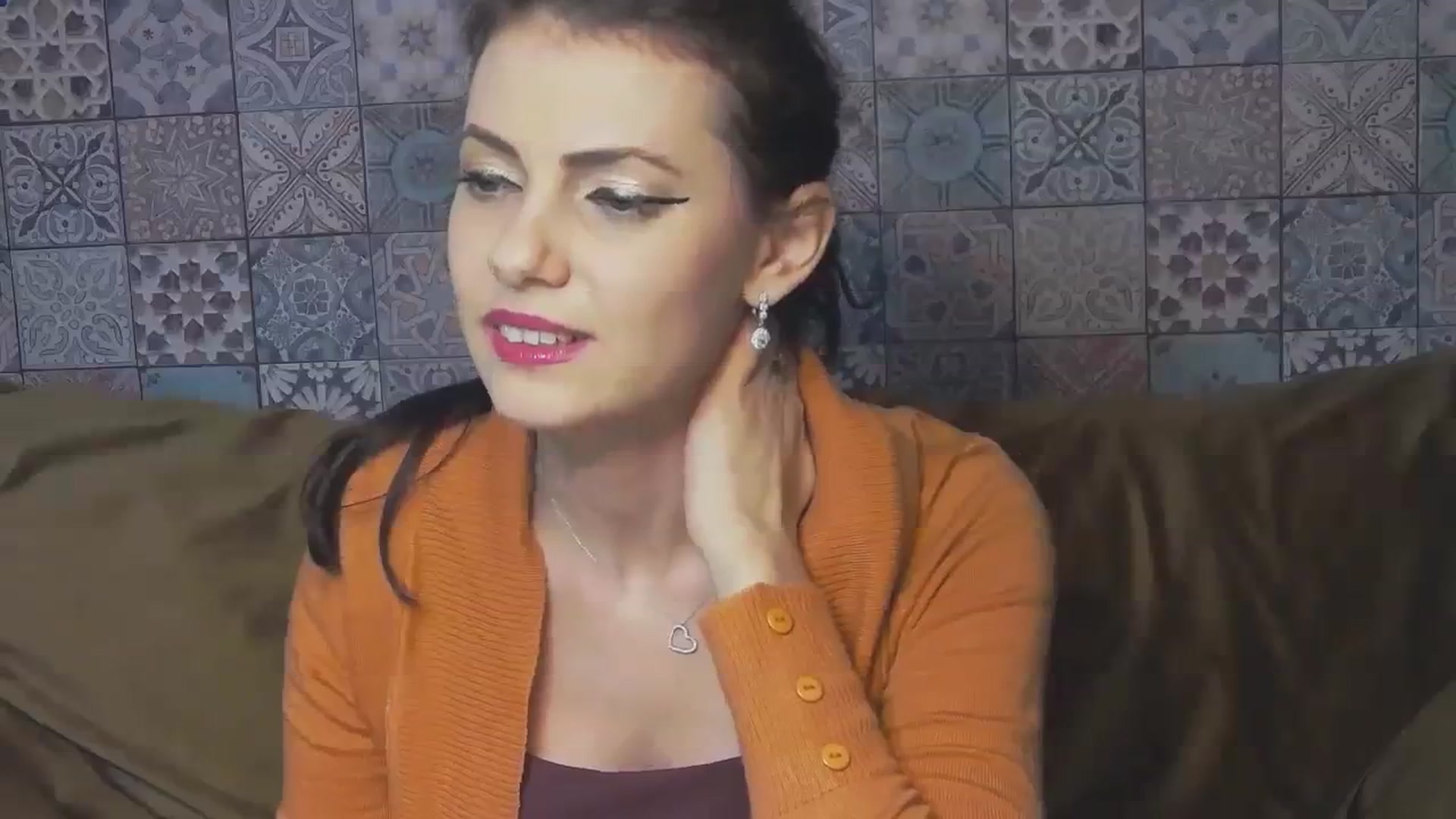Gallery image thumbnail from MissAracely's myfreecams stream on, 10/10/2023, 16:10 image 7 of 20
