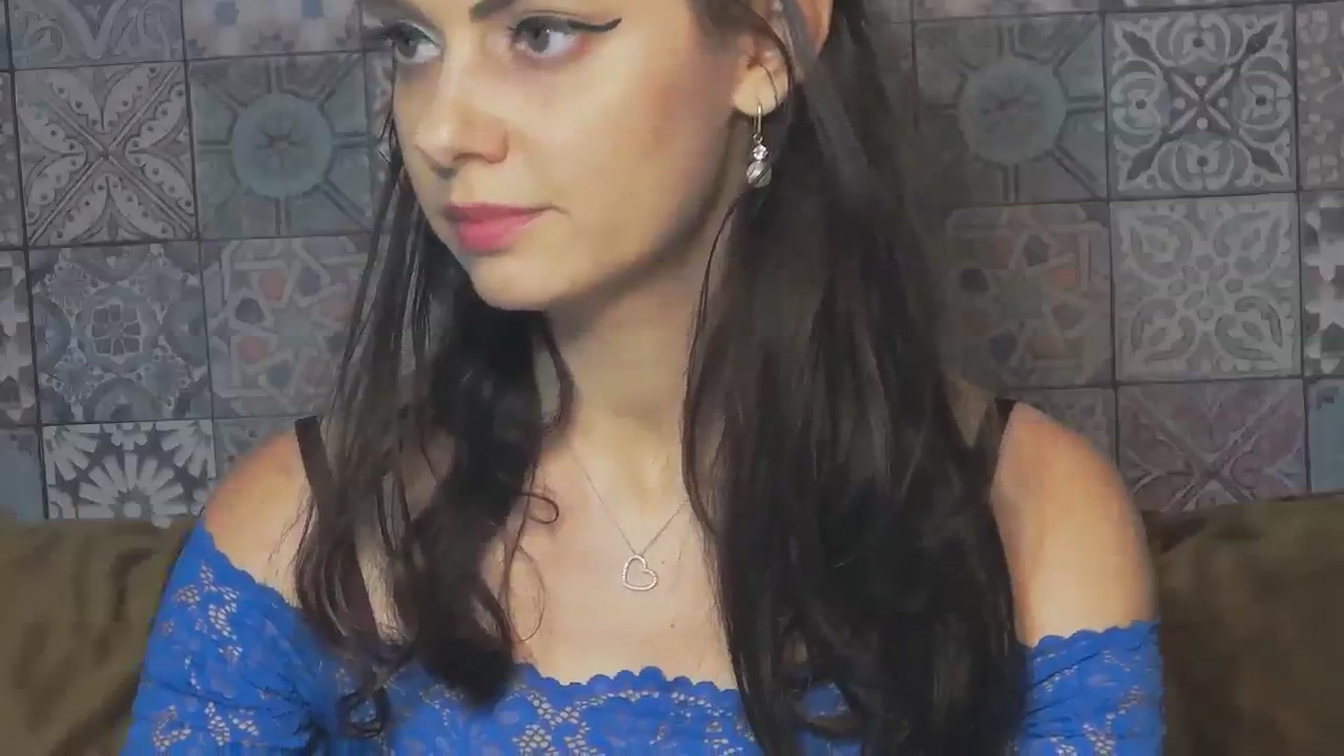 Gallery image thumbnail from MissAracely's myfreecams stream on, 10/11/2023, 17:01 image 7 of 20