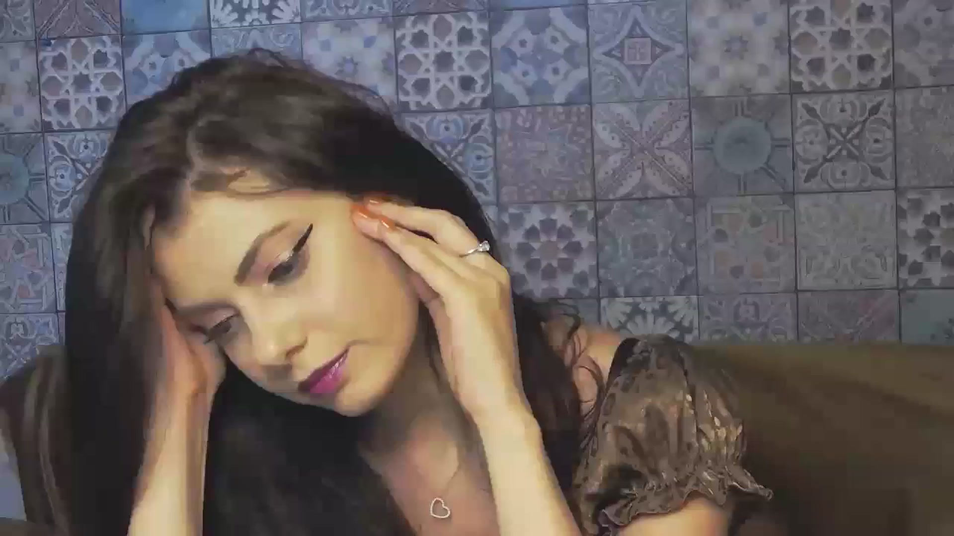 Gallery image thumbnail from MissAracely's myfreecams stream on, 10/12/2023, 15:47 image 1 of 20