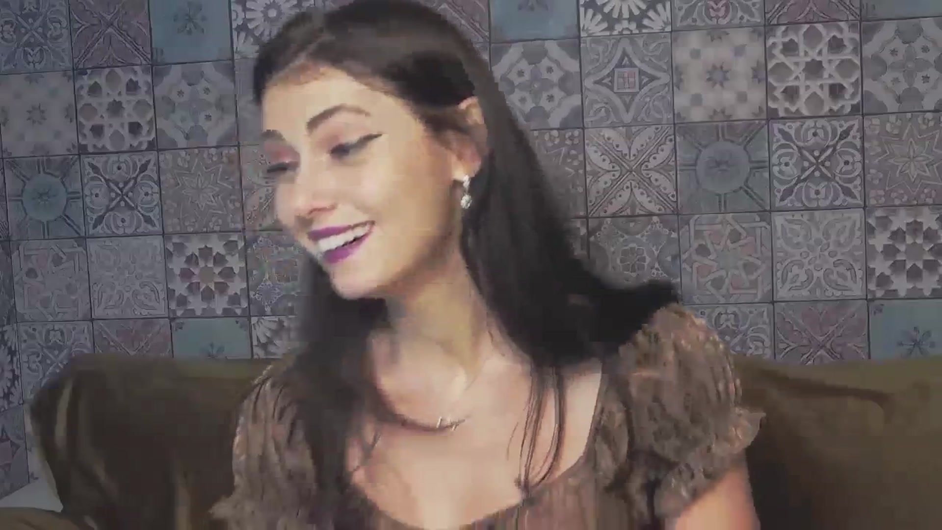Gallery image thumbnail from MissAracely's myfreecams stream on, 10/12/2023, 19:18 image 7 of 20