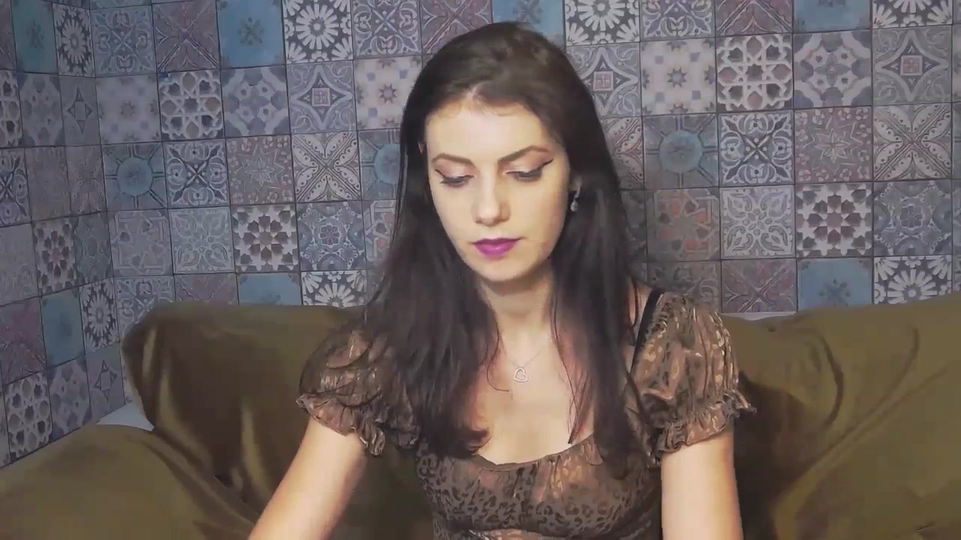 Gallery image thumbnail from MissAracely's myfreecams stream on, 10/12/2023, 19:18 image 18 of 20