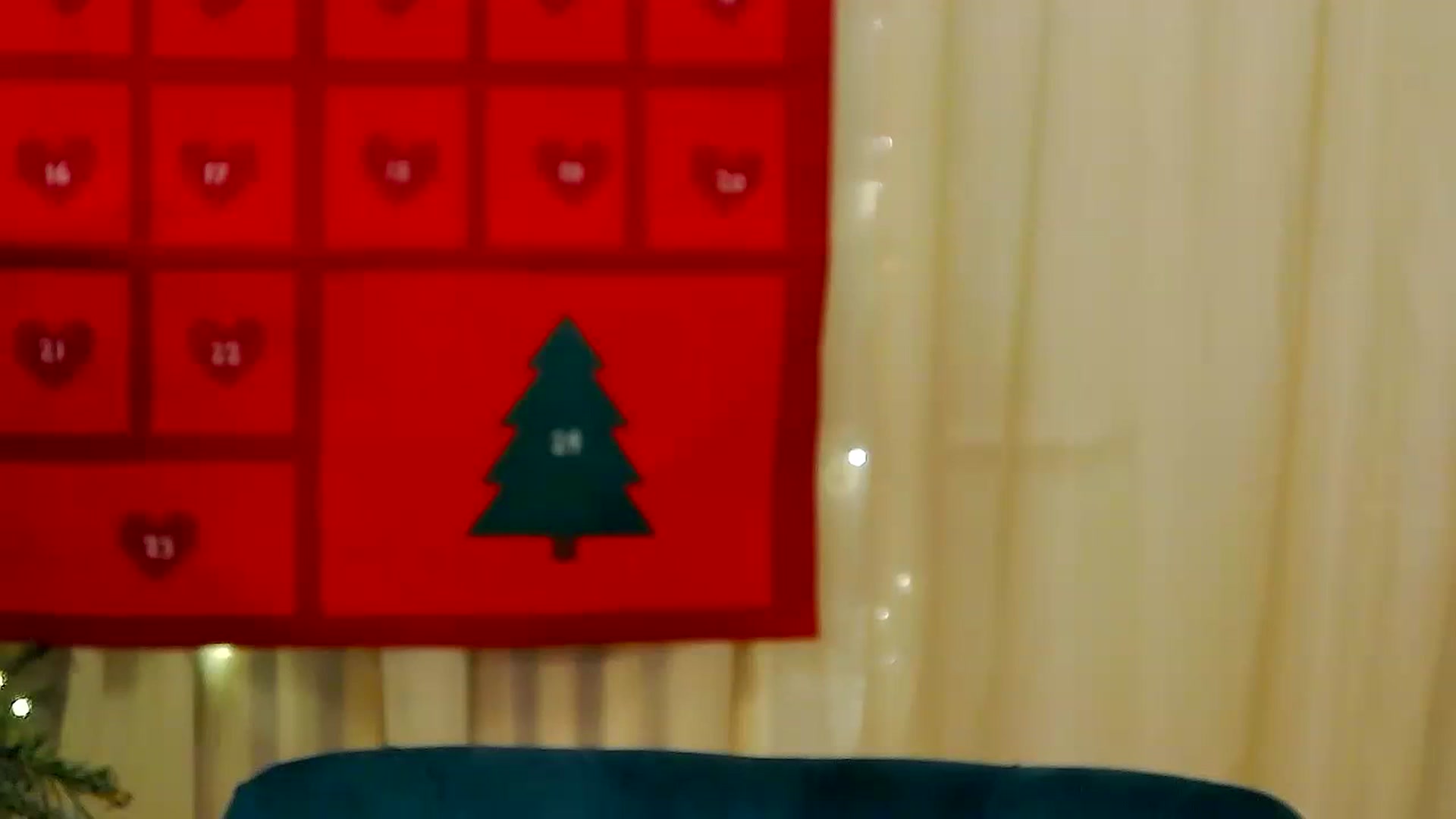 Gallery image thumbnail from MissAracely's myfreecams stream on, 12/21/2023, 21:27 image 1 of 20