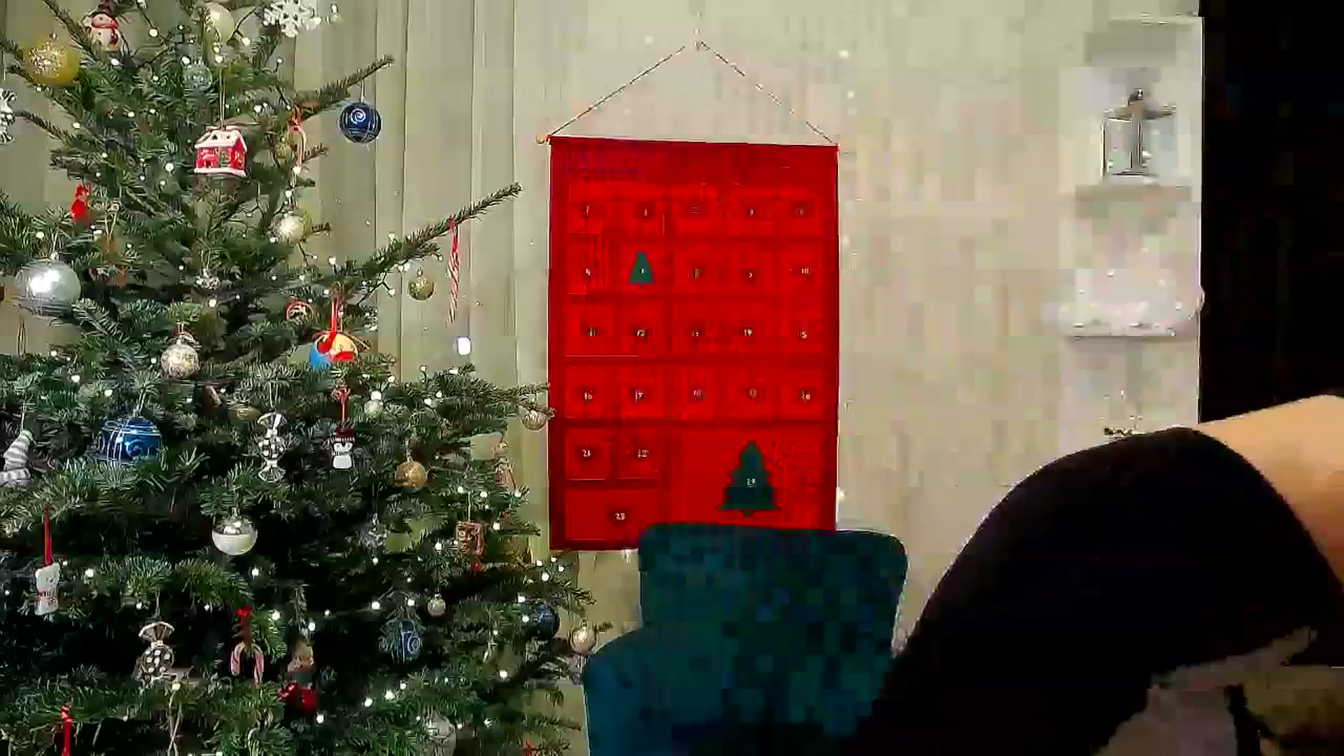 Gallery image thumbnail from MissAracely's myfreecams stream on, 12/21/2023, 21:27 image 15 of 20