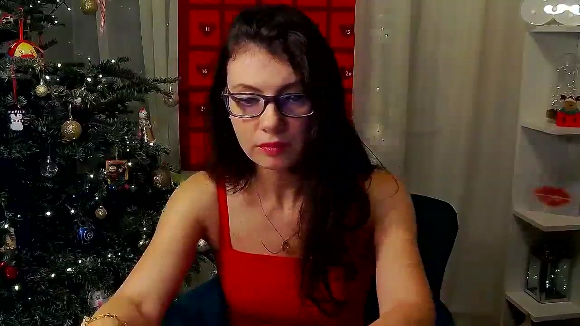 Gallery image thumbnail from MissAracely's myfreecams stream on, 12/28/2023, 21:07 image 7 of 20
