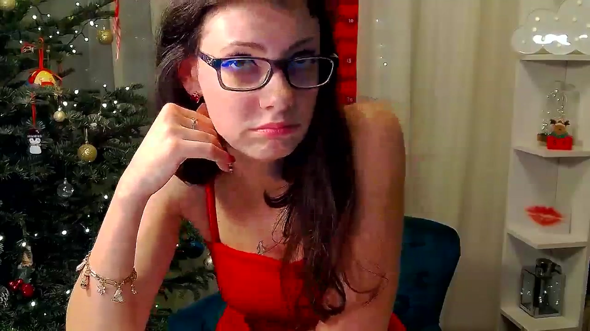 Gallery image thumbnail from MissAracely's myfreecams stream on, 12/28/2023, 22:04 image 12 of 20