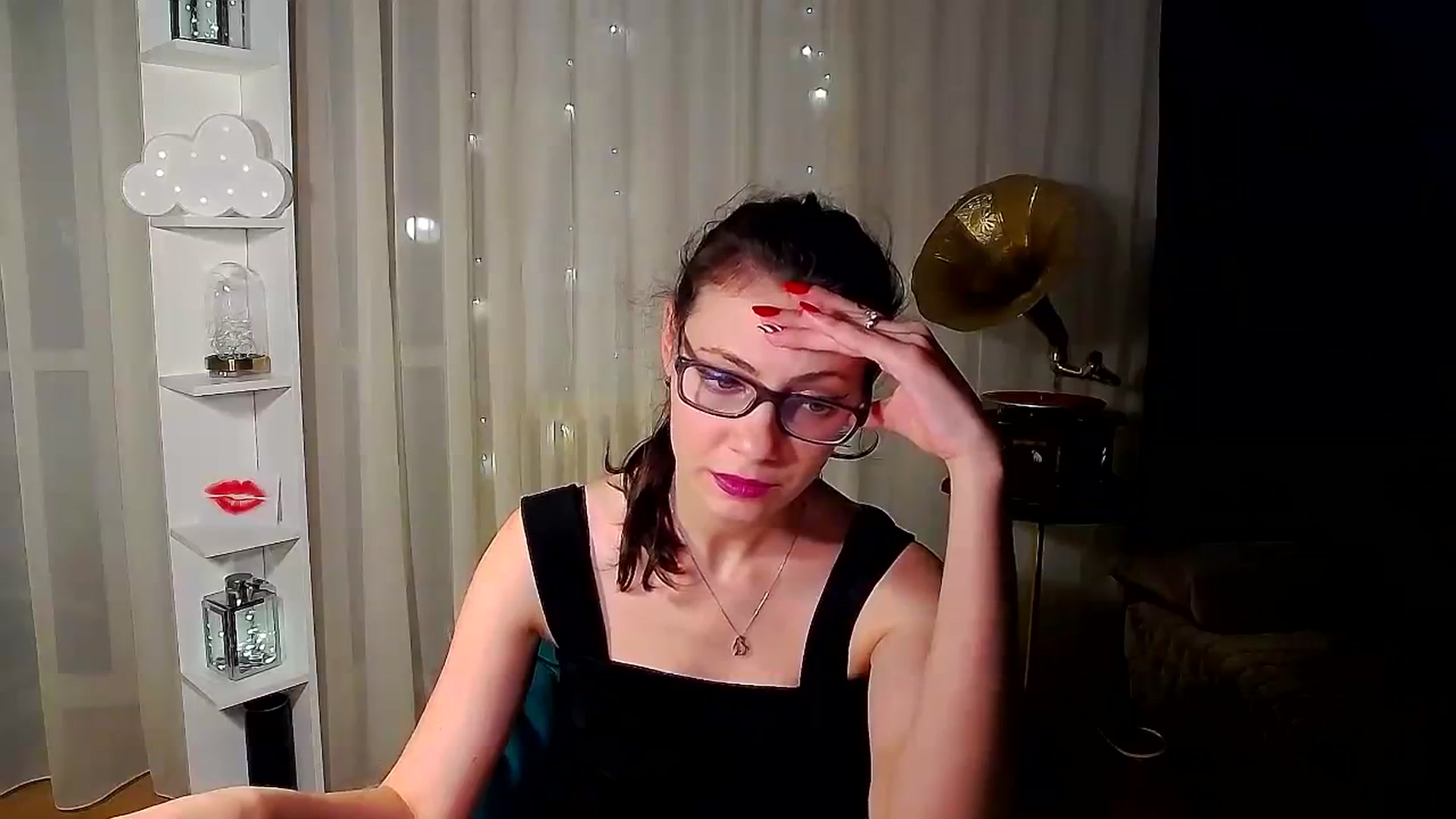 Gallery image thumbnail from MissAracely's myfreecams stream on, 01/08/2024, 24:15 image 17 of 20