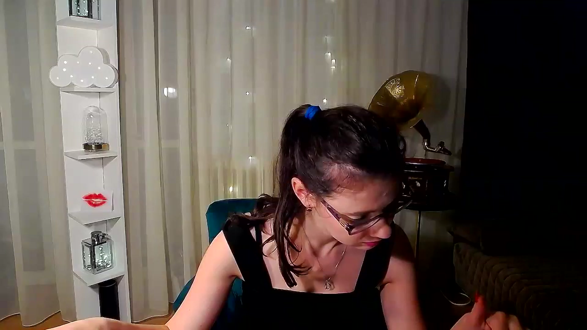 Gallery image thumbnail from MissAracely's myfreecams stream on, 01/08/2024, 24:15 image 20 of 20