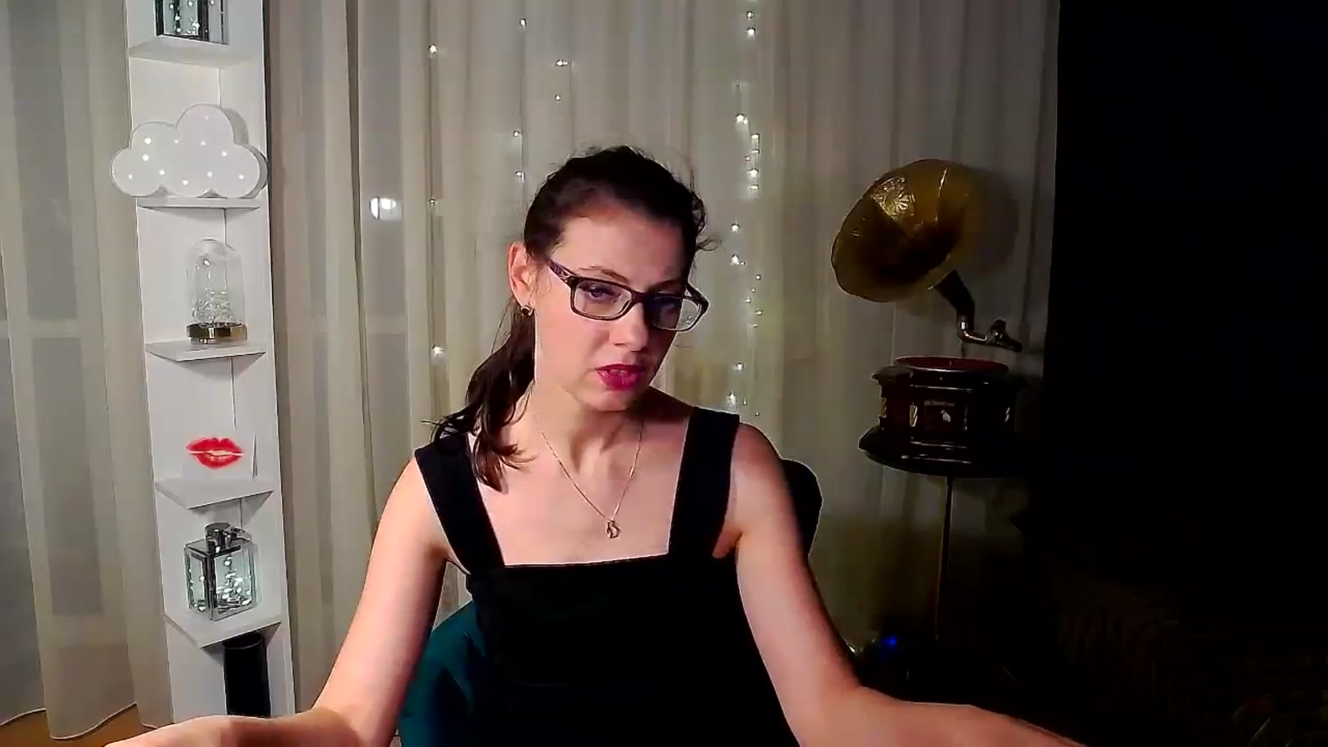 Gallery image thumbnail from MissAracely's myfreecams stream on, 01/08/2024, 24:56 image 7 of 20