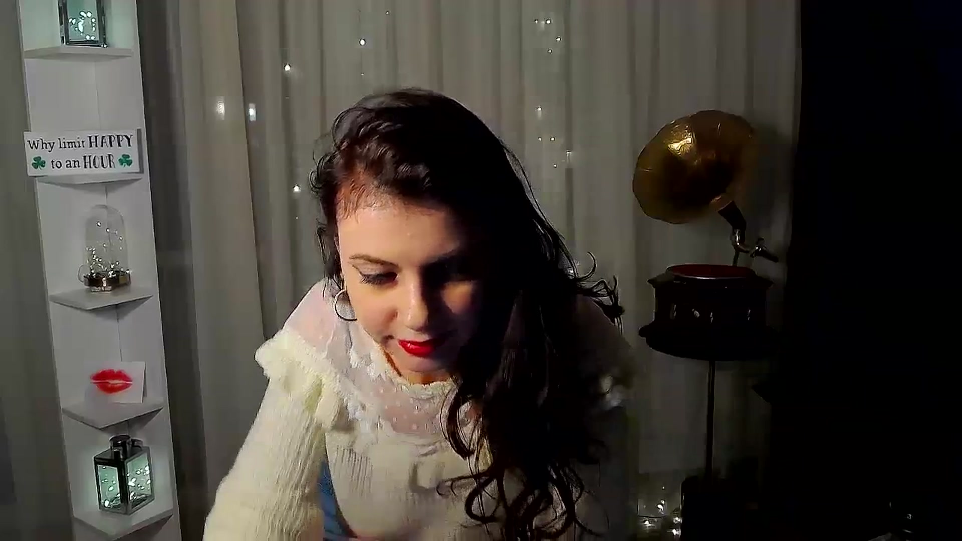 Gallery image thumbnail from MissAracely's myfreecams stream on, 03/24/2024, 01:22 image 18 of 20