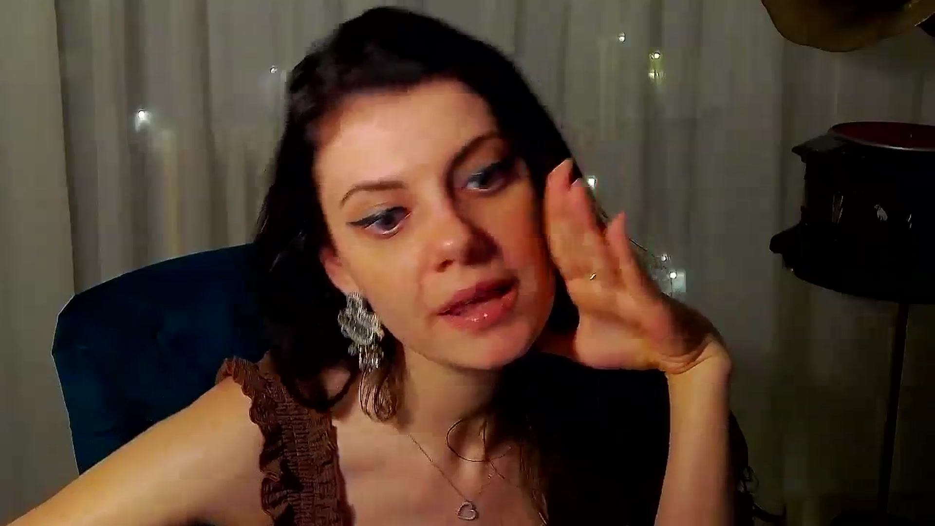 Gallery image thumbnail from MissAracely's myfreecams stream on, 03/25/2024, 01:58 image 15 of 20
