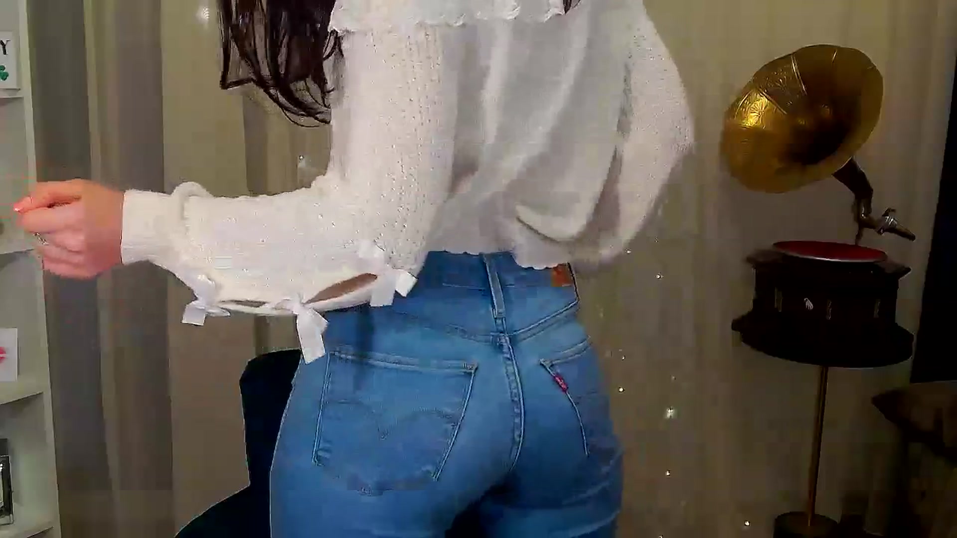 Gallery image thumbnail from MissAracely's myfreecams stream on, 03/26/2024, 22:55 image 6 of 20