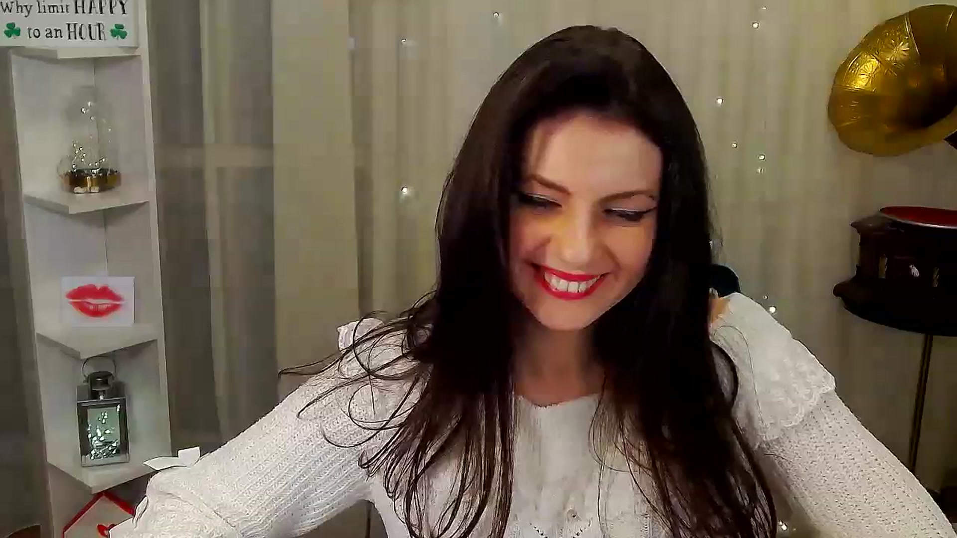 Gallery image thumbnail from MissAracely's myfreecams stream on, 03/26/2024, 23:29 image 7 of 20
