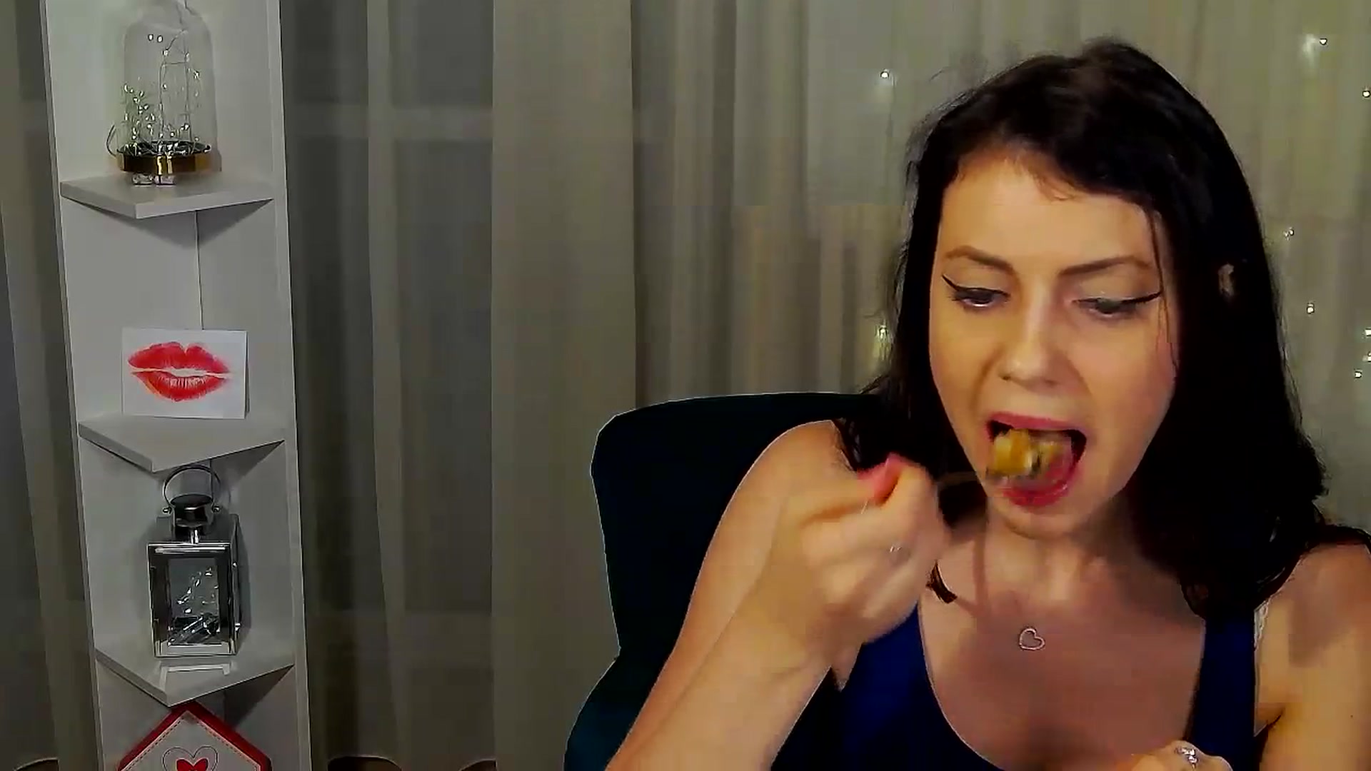Gallery image thumbnail from MissAracely's myfreecams stream on, 03/27/2024, 22:39 image 3 of 20