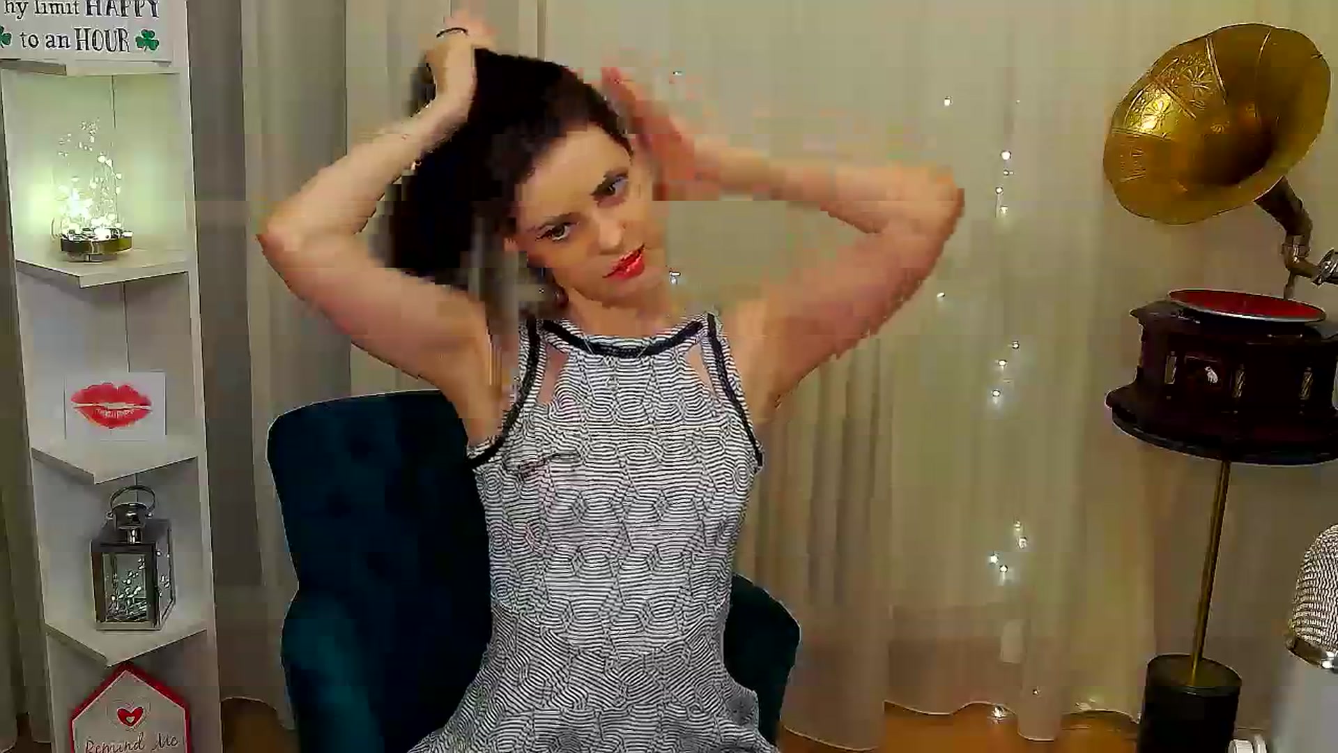 Gallery image thumbnail from MissAracely's myfreecams stream on, 03/30/2024, 21:28 image 18 of 20