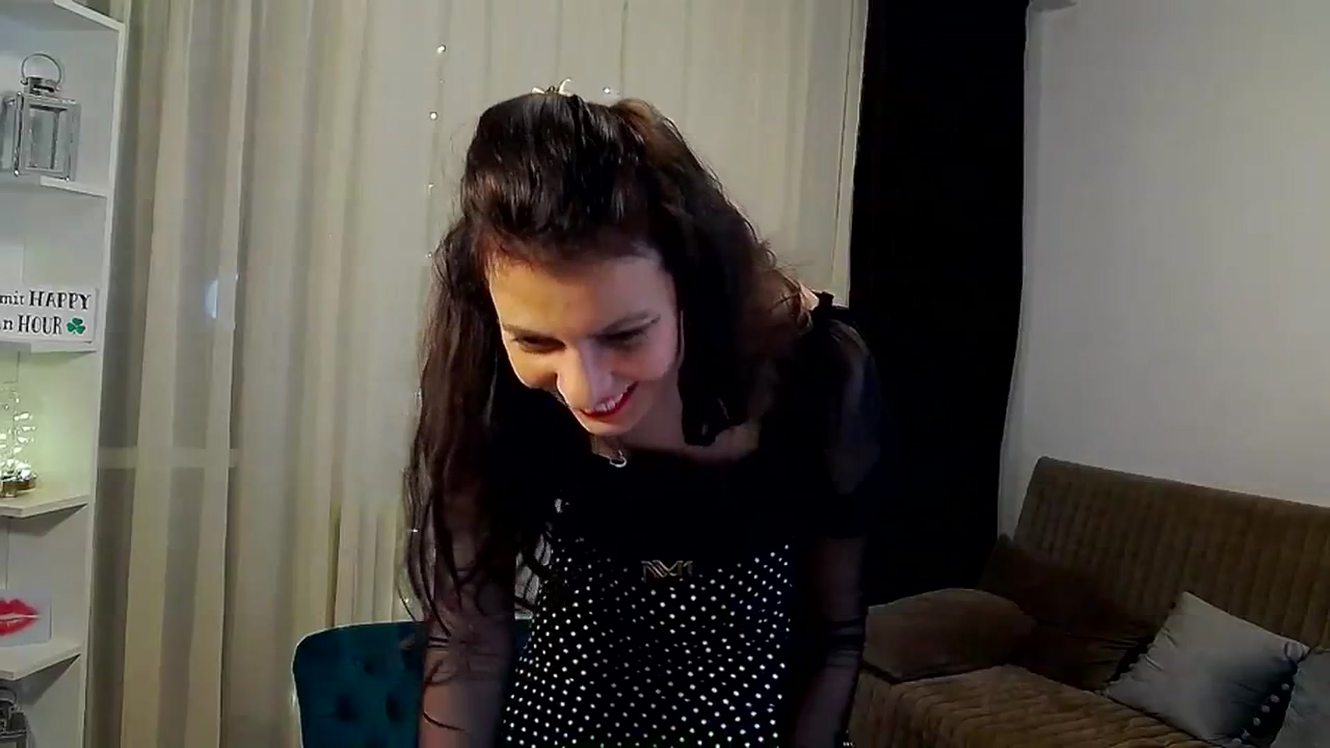 Gallery image thumbnail from MissAracely's myfreecams stream on, 04/02/2024, 21:27 image 18 of 20