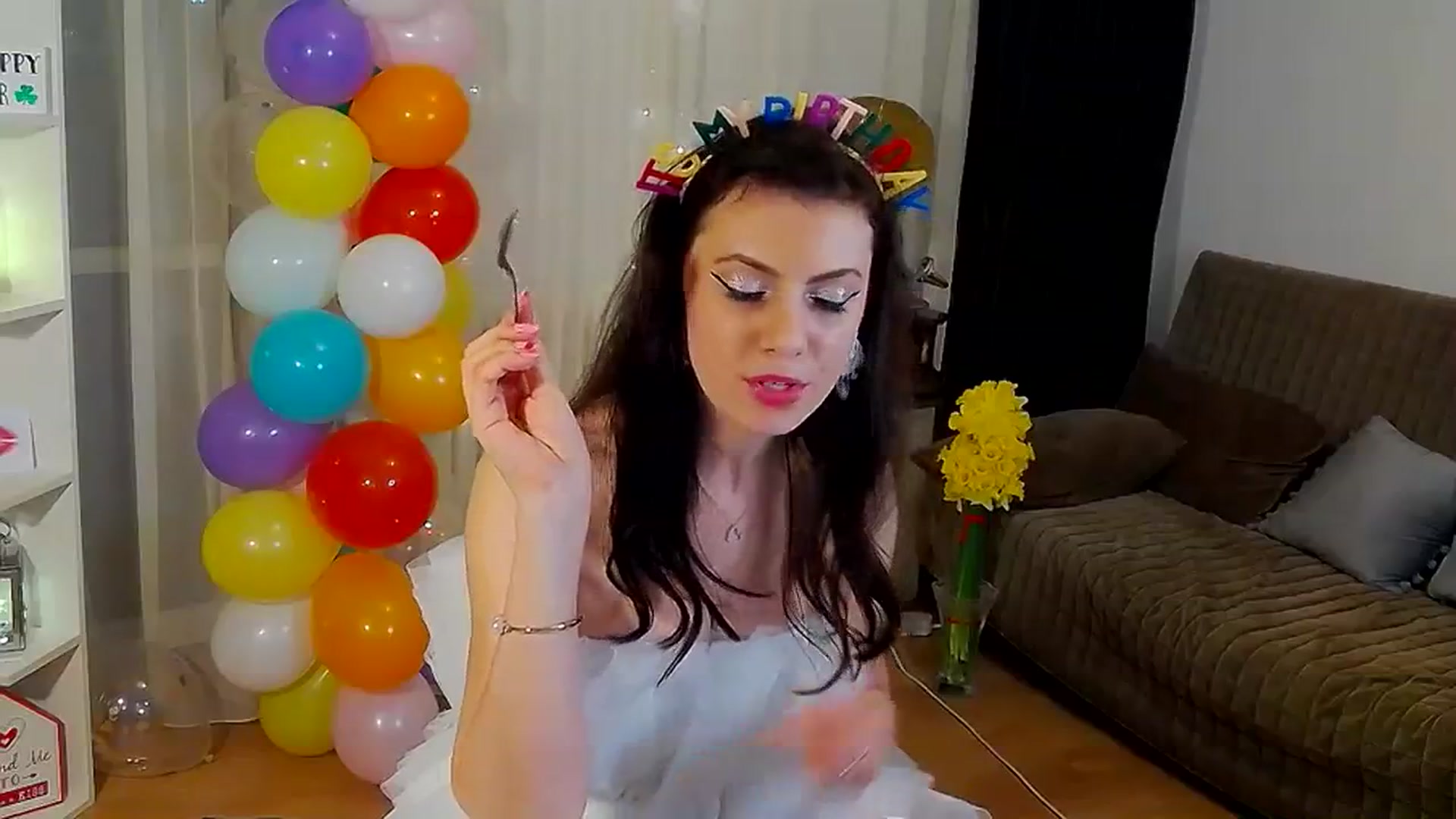 Gallery image thumbnail from MissAracely's myfreecams stream on, 04/03/2024, 23:23 image 11 of 20