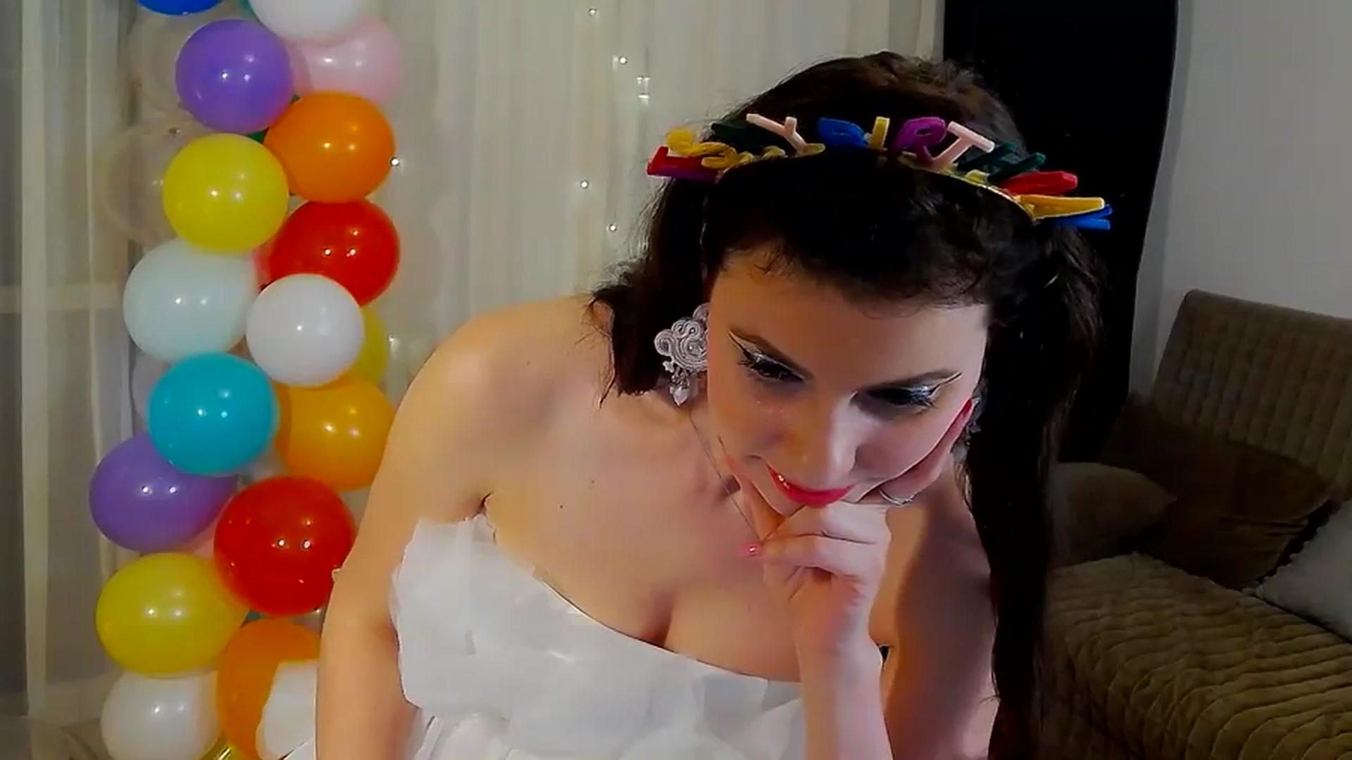 Gallery image thumbnail from MissAracely's myfreecams stream on, 04/03/2024, 23:23 image 15 of 20