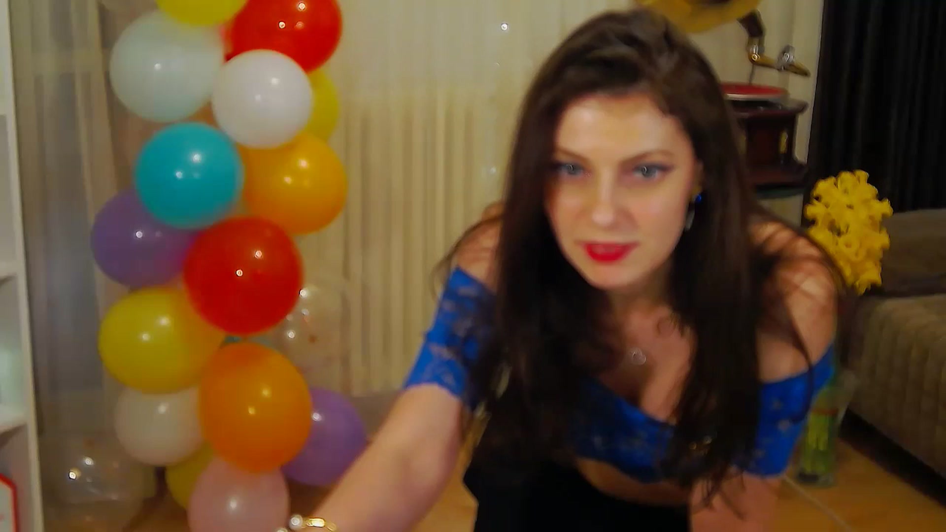 Gallery image thumbnail from MissAracely's myfreecams stream on, 04/05/2024, 20:30 image 16 of 20