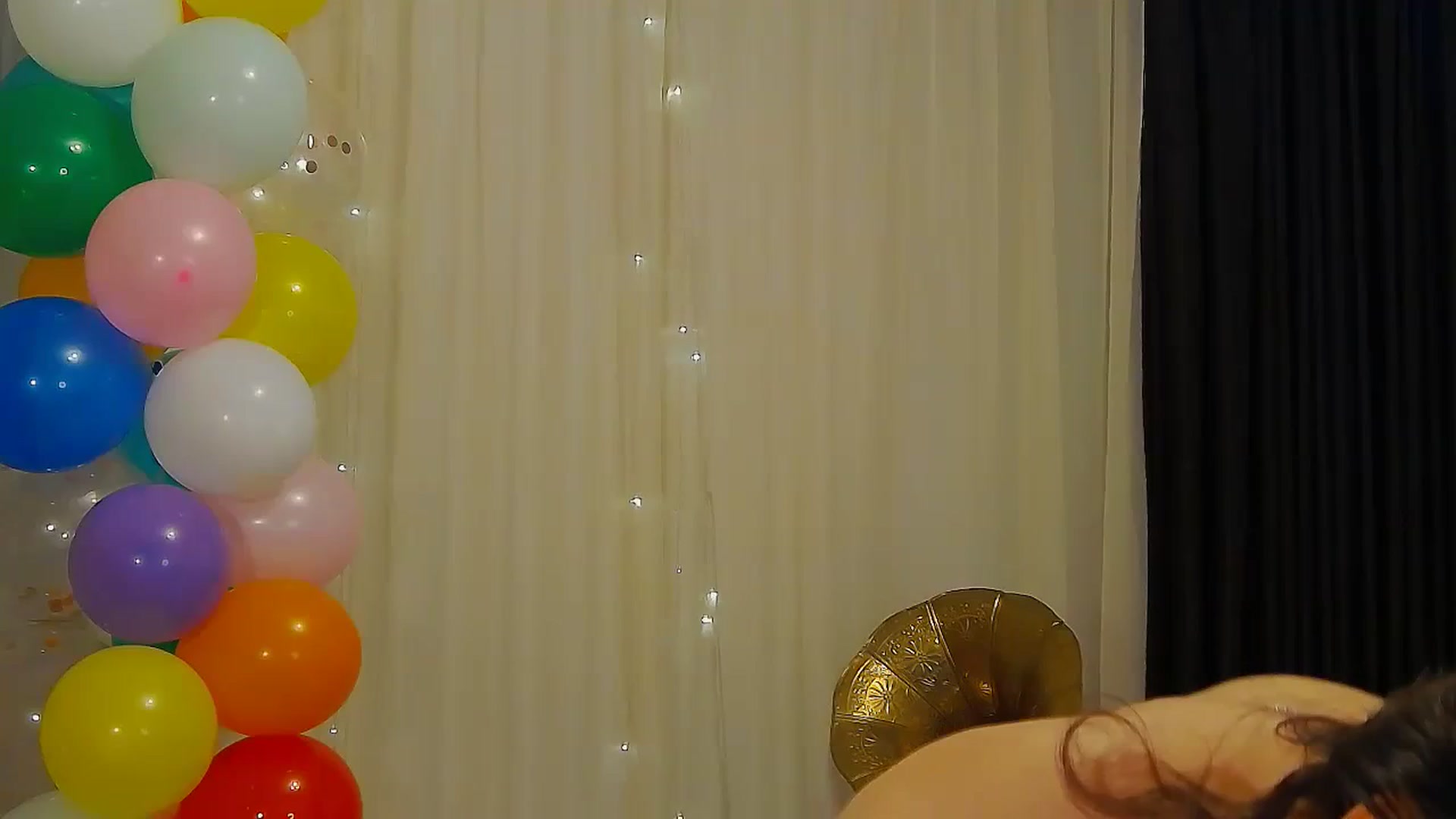 Gallery image thumbnail from MissAracely's myfreecams stream on, 04/05/2024, 20:30 image 1 of 20