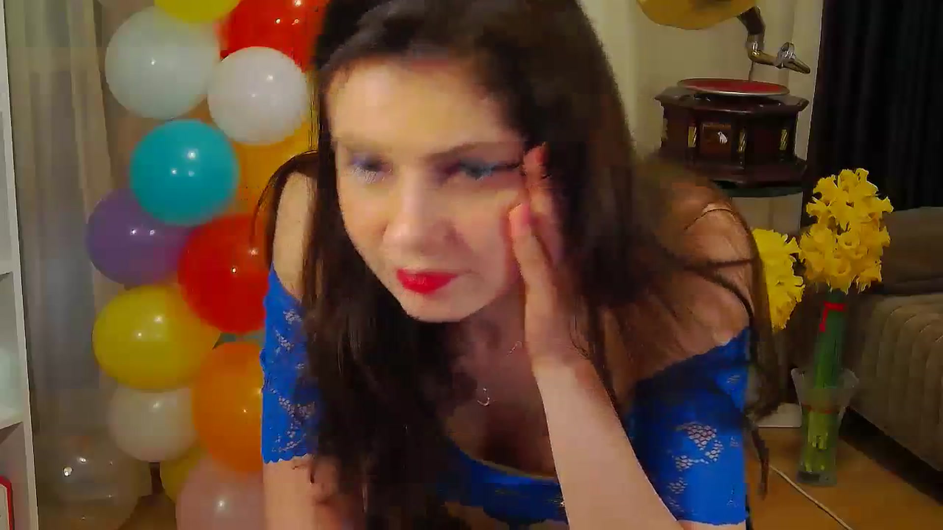 Gallery image thumbnail from MissAracely's myfreecams stream on, 04/05/2024, 20:30 image 15 of 20