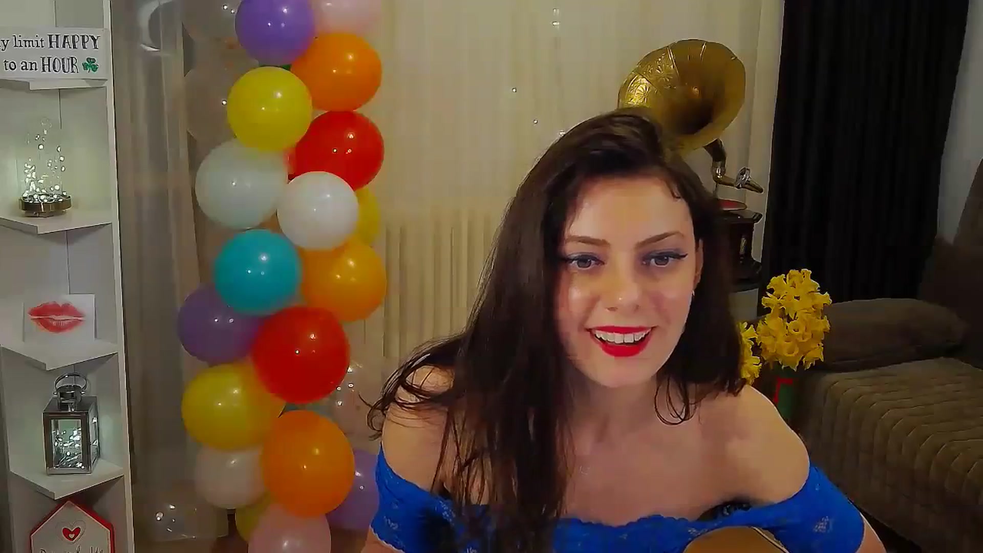 Gallery image thumbnail from MissAracely's myfreecams stream on, 04/05/2024, 20:30 image 6 of 20