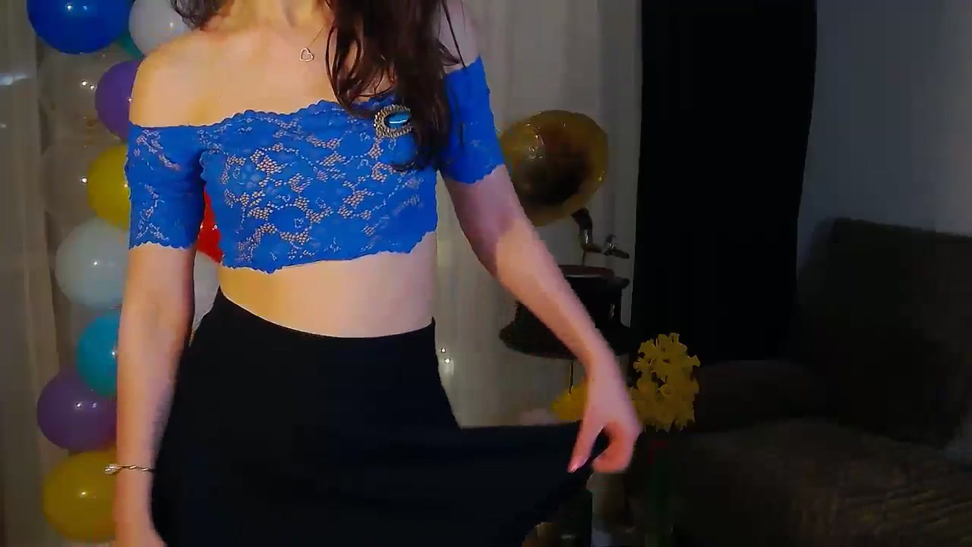 Gallery image thumbnail from MissAracely's myfreecams stream on, 04/05/2024, 22:52 image 19 of 20