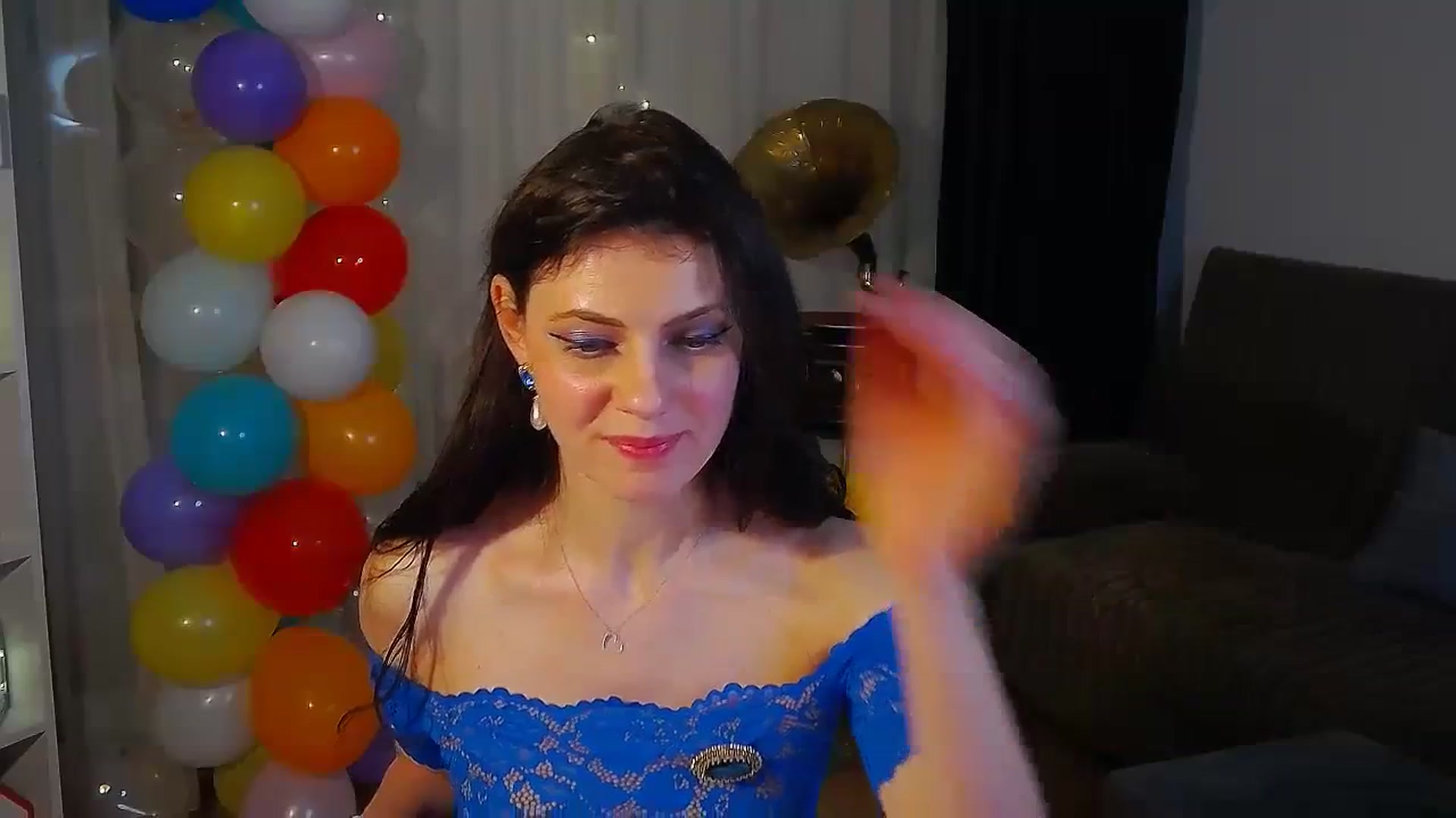 Gallery image thumbnail from MissAracely's myfreecams stream on, 04/05/2024, 23:42 image 6 of 20
