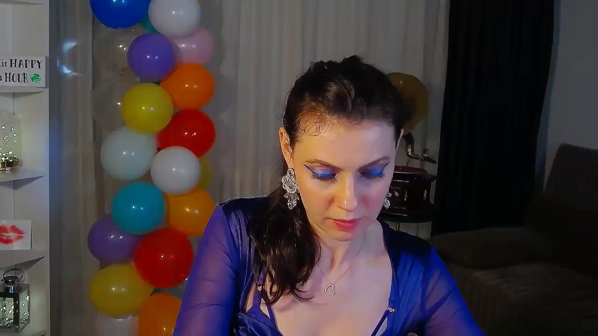 Gallery image thumbnail from MissAracely's myfreecams stream on, 04/06/2024, 23:26 image 19 of 20