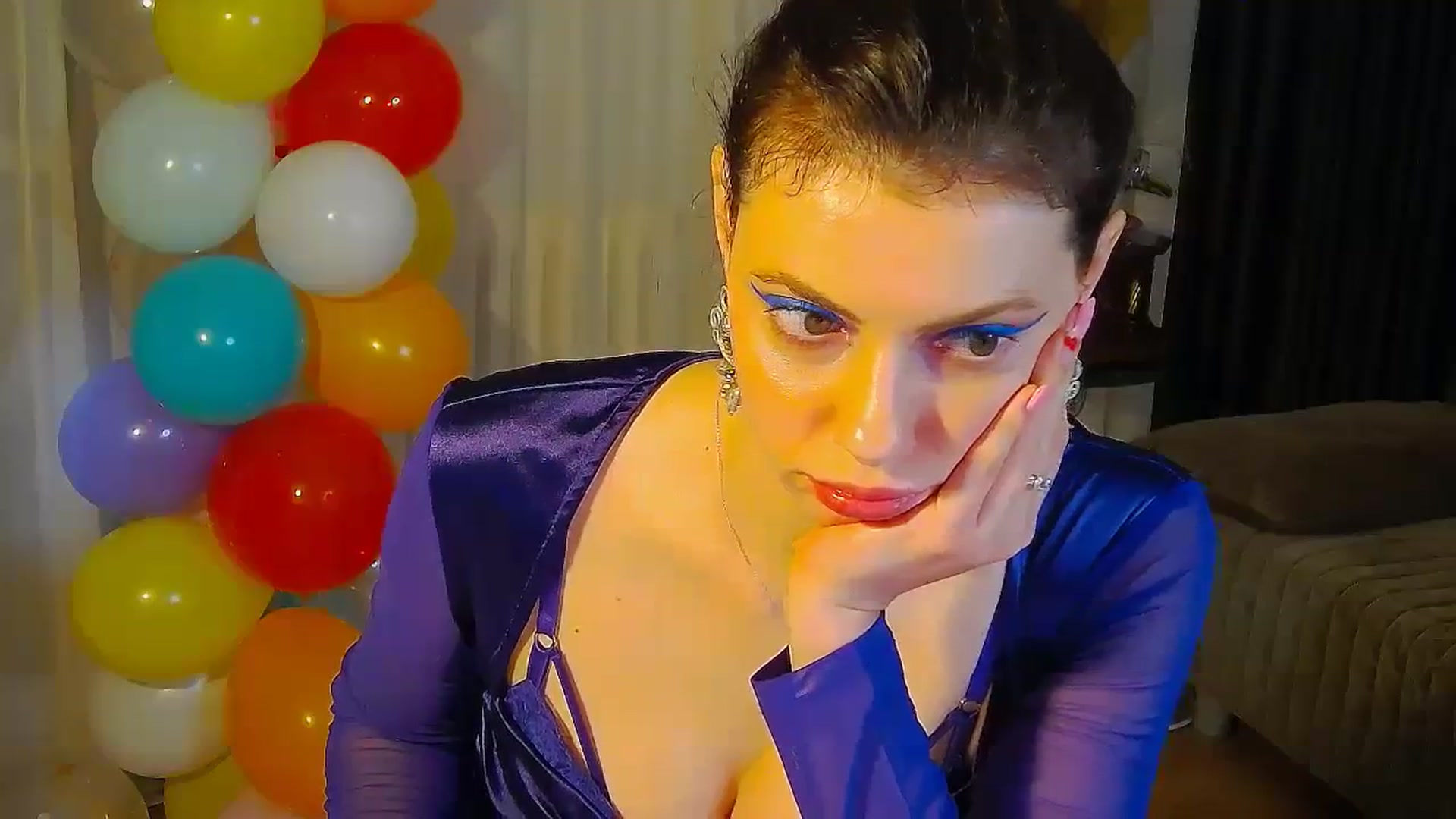 Gallery image thumbnail from MissAracely's myfreecams stream on, 04/06/2024, 23:26 image 8 of 20