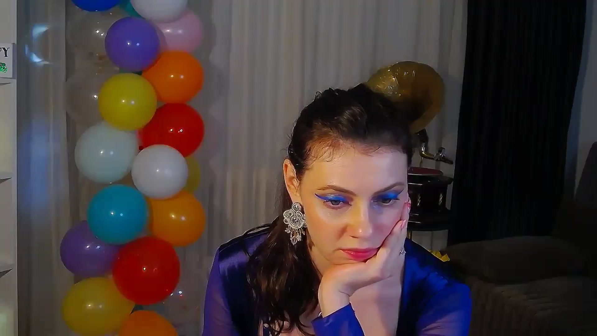 Gallery image thumbnail from MissAracely's myfreecams stream on, 04/06/2024, 23:26 image 16 of 20