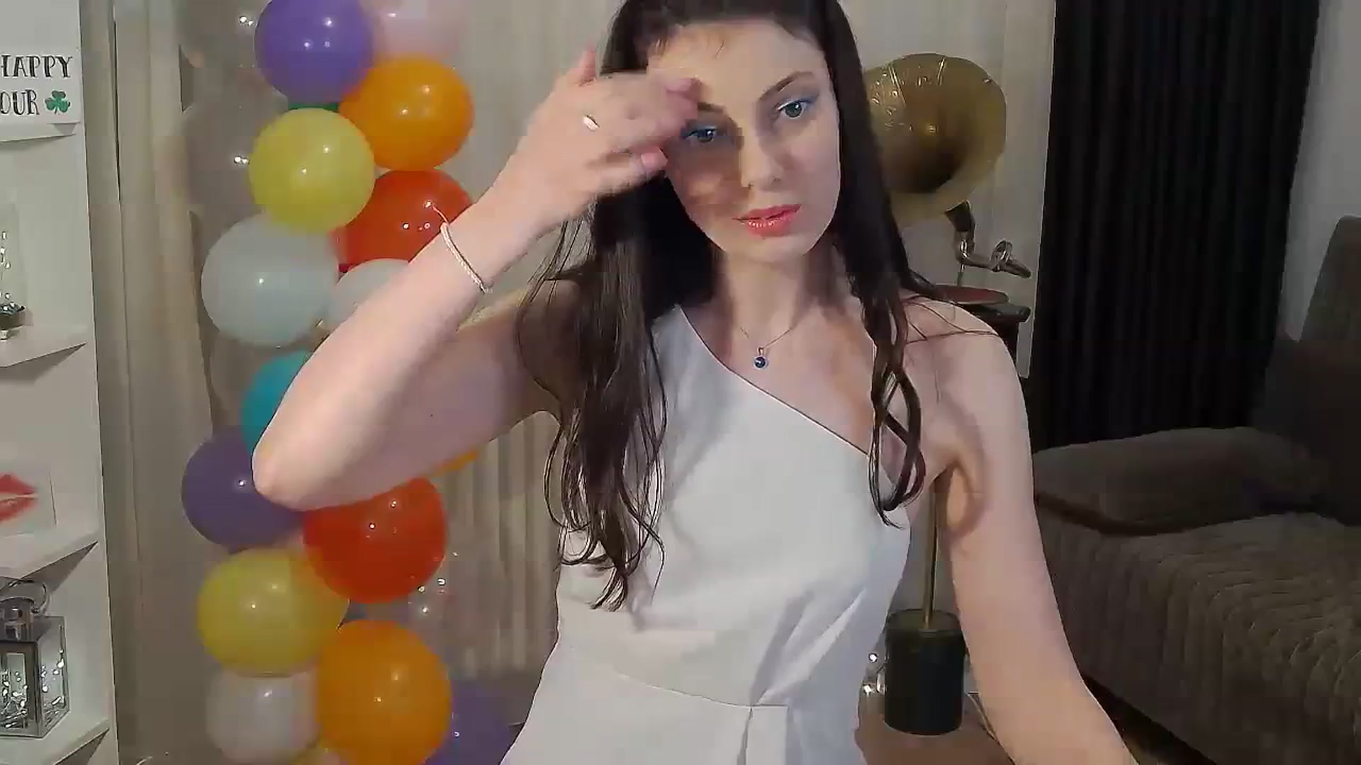 Gallery image thumbnail from MissAracely's myfreecams stream on, 04/10/2024, 20:02 image 6 of 20