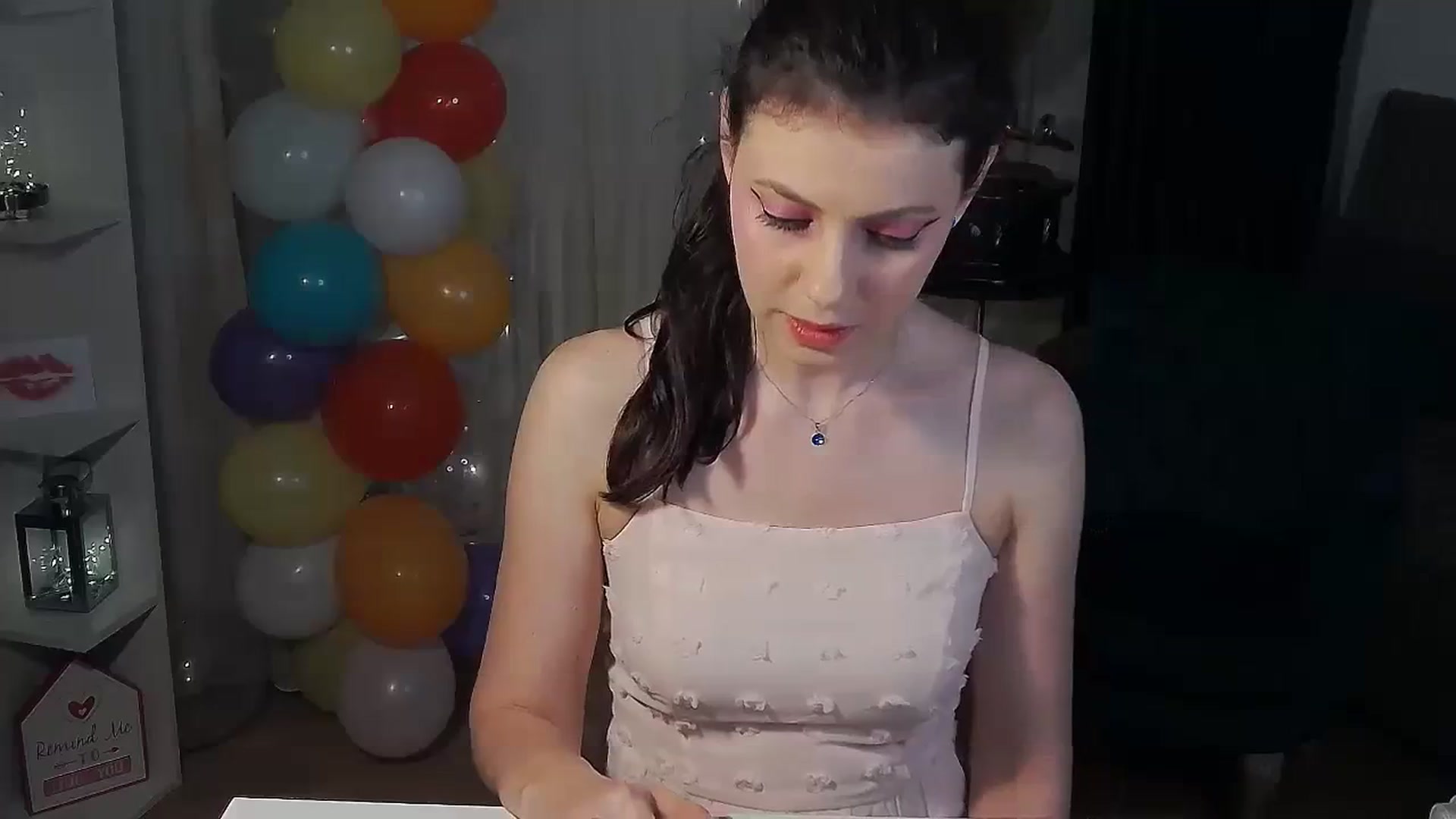 Gallery image thumbnail from MissAracely's myfreecams stream on, 04/11/2024, 22:39 image 9 of 20