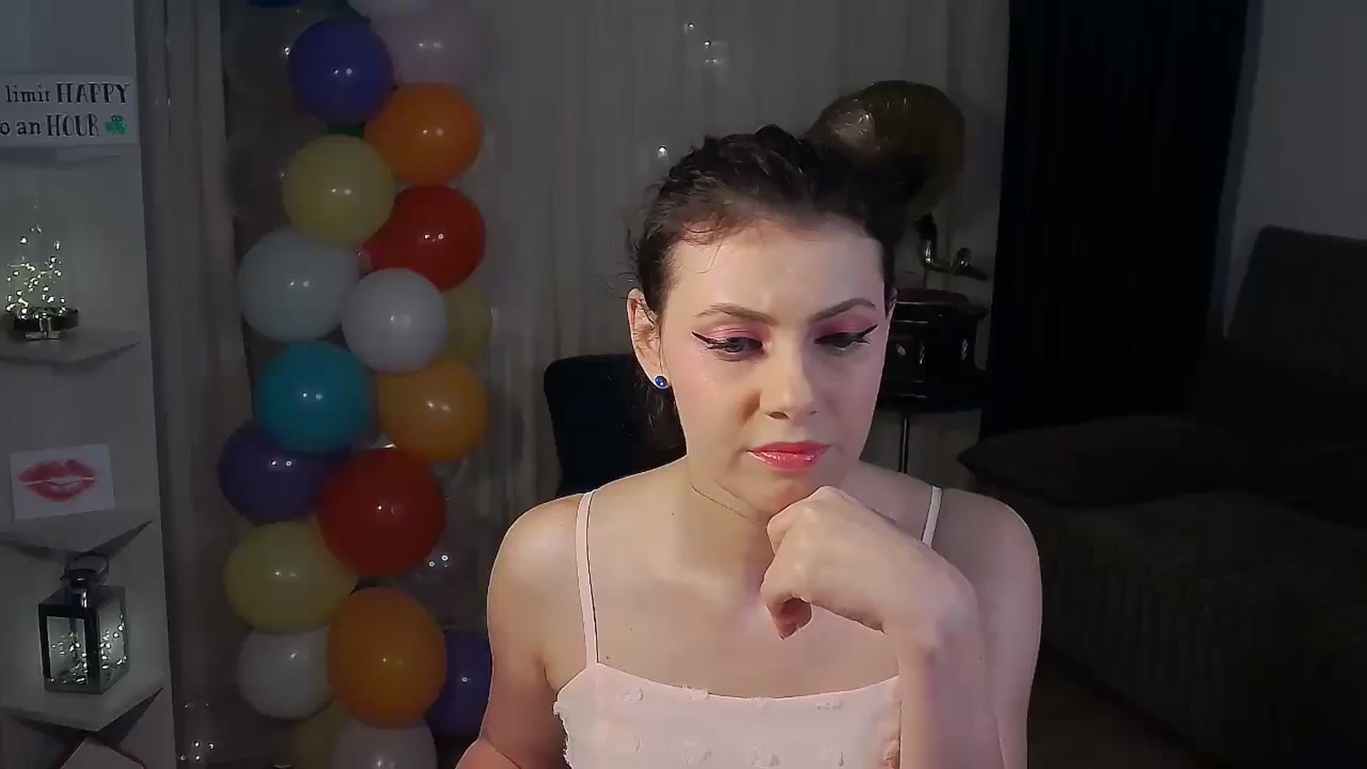 Gallery image thumbnail from MissAracely's myfreecams stream on, 04/11/2024, 22:39 image 1 of 20