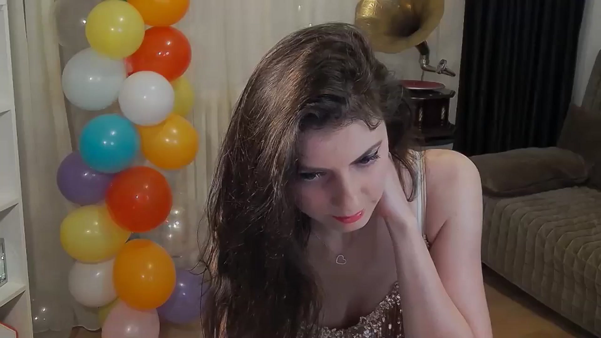 Gallery image thumbnail from MissAracely's myfreecams stream on, 04/13/2024, 22:10 image 8 of 20