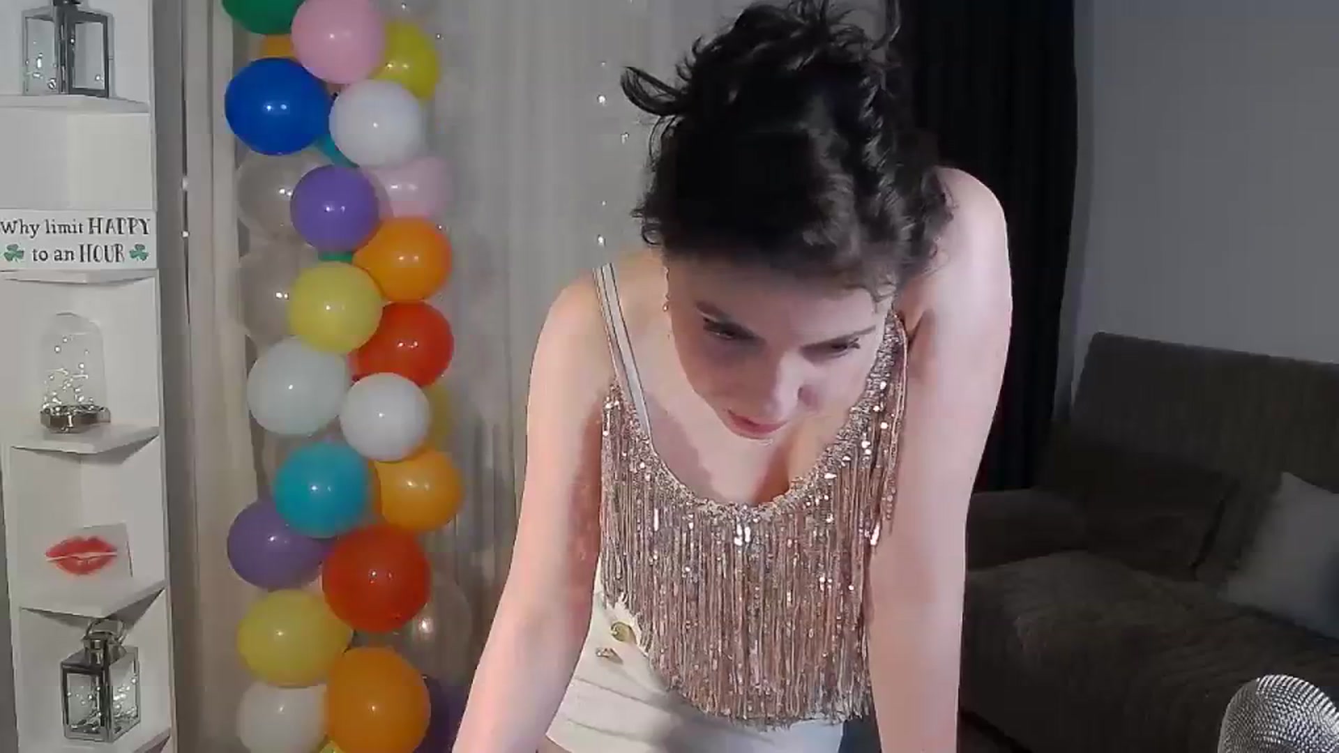 Gallery image thumbnail from MissAracely's myfreecams stream on, 04/14/2024, 24:09 image 13 of 20