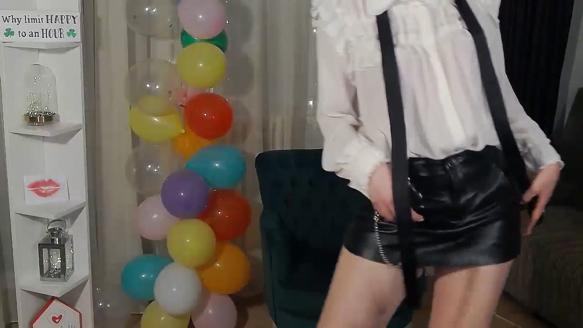 Gallery image thumbnail from MissAracely's myfreecams stream on, 04/17/2024, 22:56 image 2 of 20