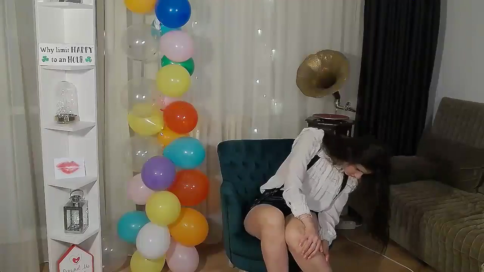 Gallery image thumbnail from MissAracely's myfreecams stream on, 04/17/2024, 22:56 image 16 of 20