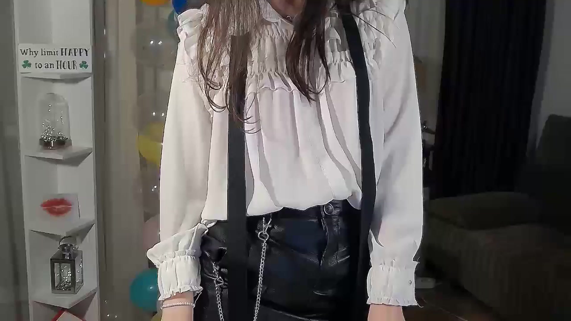 Gallery image thumbnail from MissAracely's myfreecams stream on, 04/17/2024, 22:56 image 6 of 20