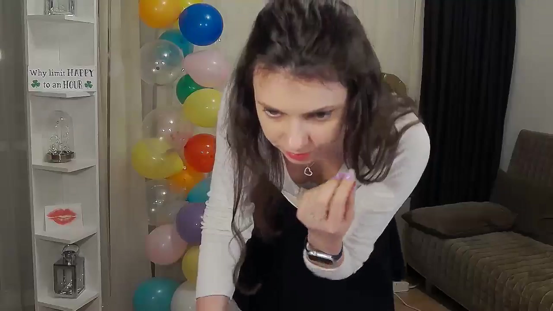 Gallery image thumbnail from MissAracely's myfreecams stream on, 04/18/2024, 22:58 image 17 of 20