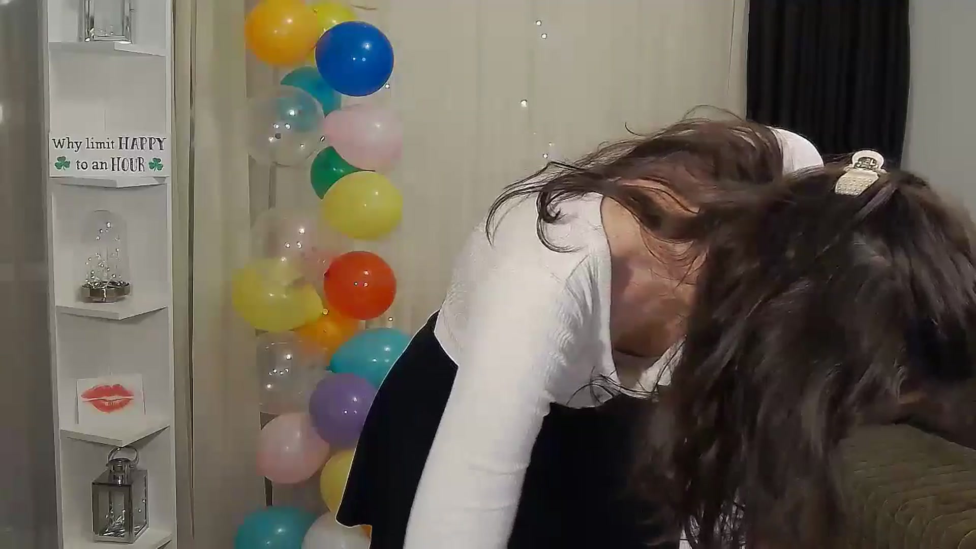 Gallery image thumbnail from MissAracely's myfreecams stream on, 04/18/2024, 22:58 image 16 of 20