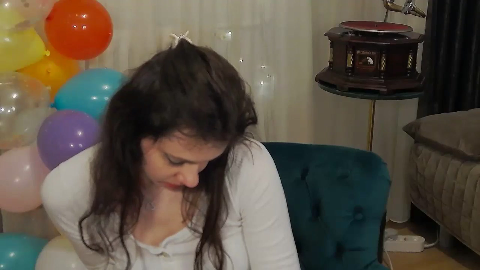 Gallery image thumbnail from MissAracely's myfreecams stream on, 04/19/2024, 01:08 image 11 of 20