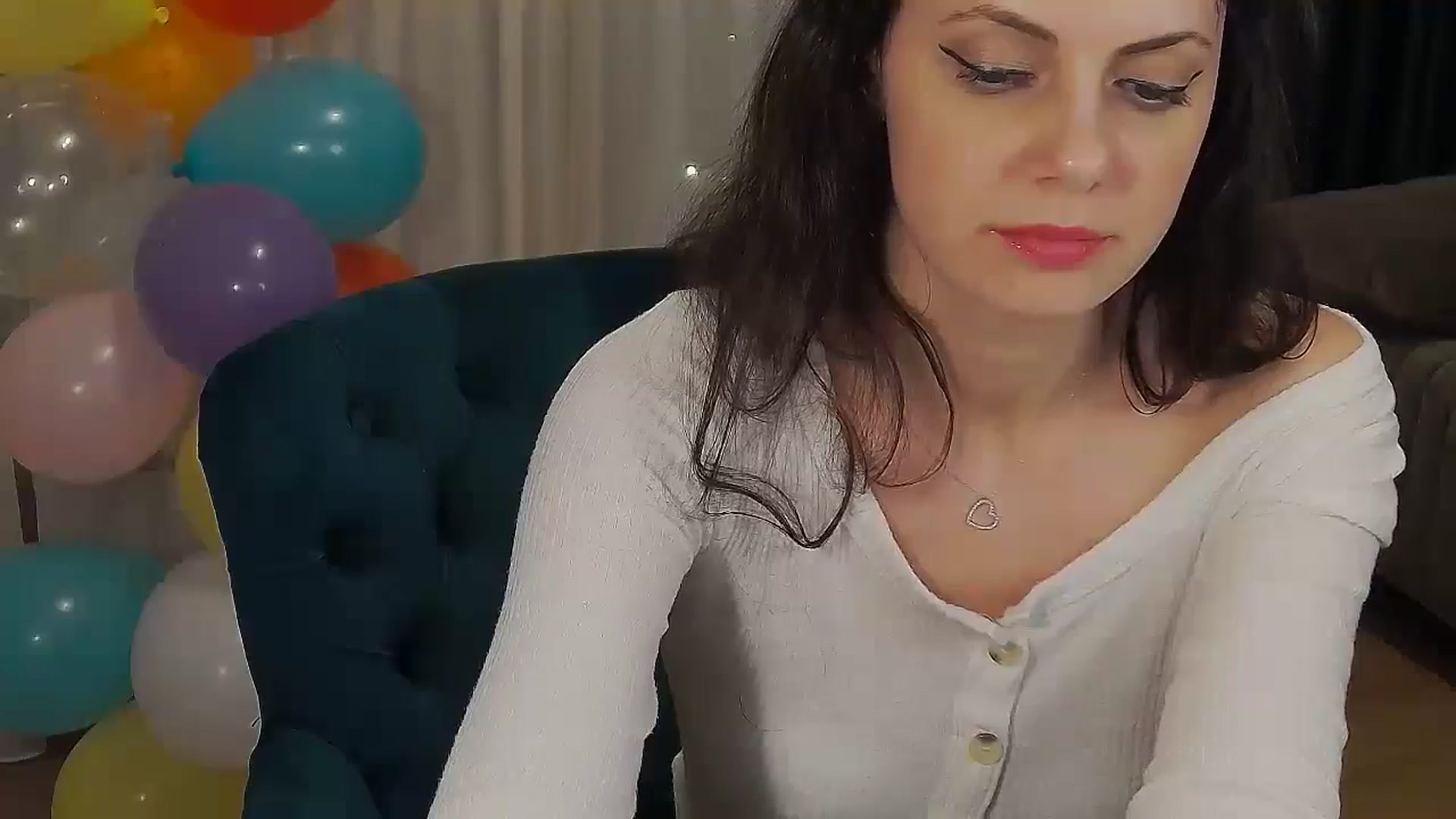 Gallery image thumbnail from MissAracely's myfreecams stream on, 04/19/2024, 01:08 image 20 of 20