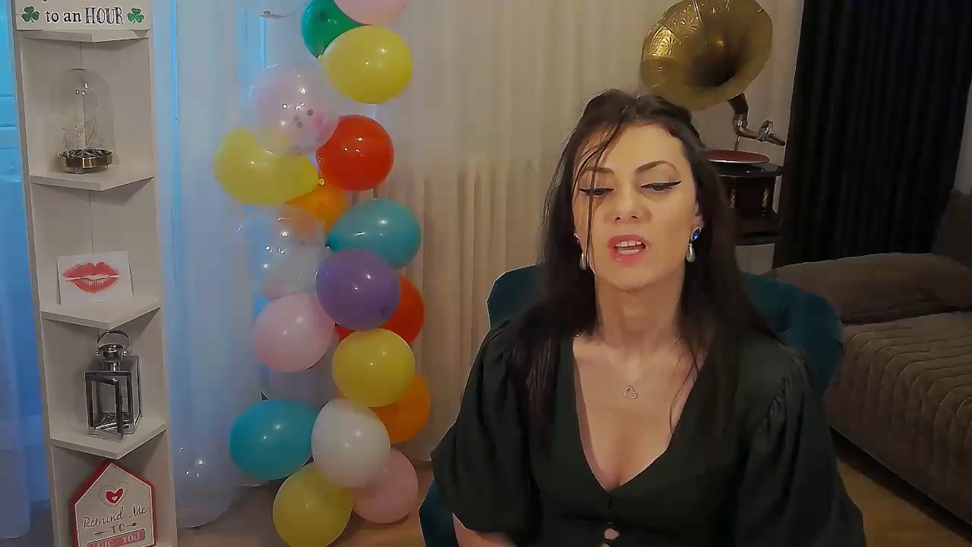 Gallery image thumbnail from MissAracely's myfreecams stream on, 04/19/2024, 14:55 image 10 of 20