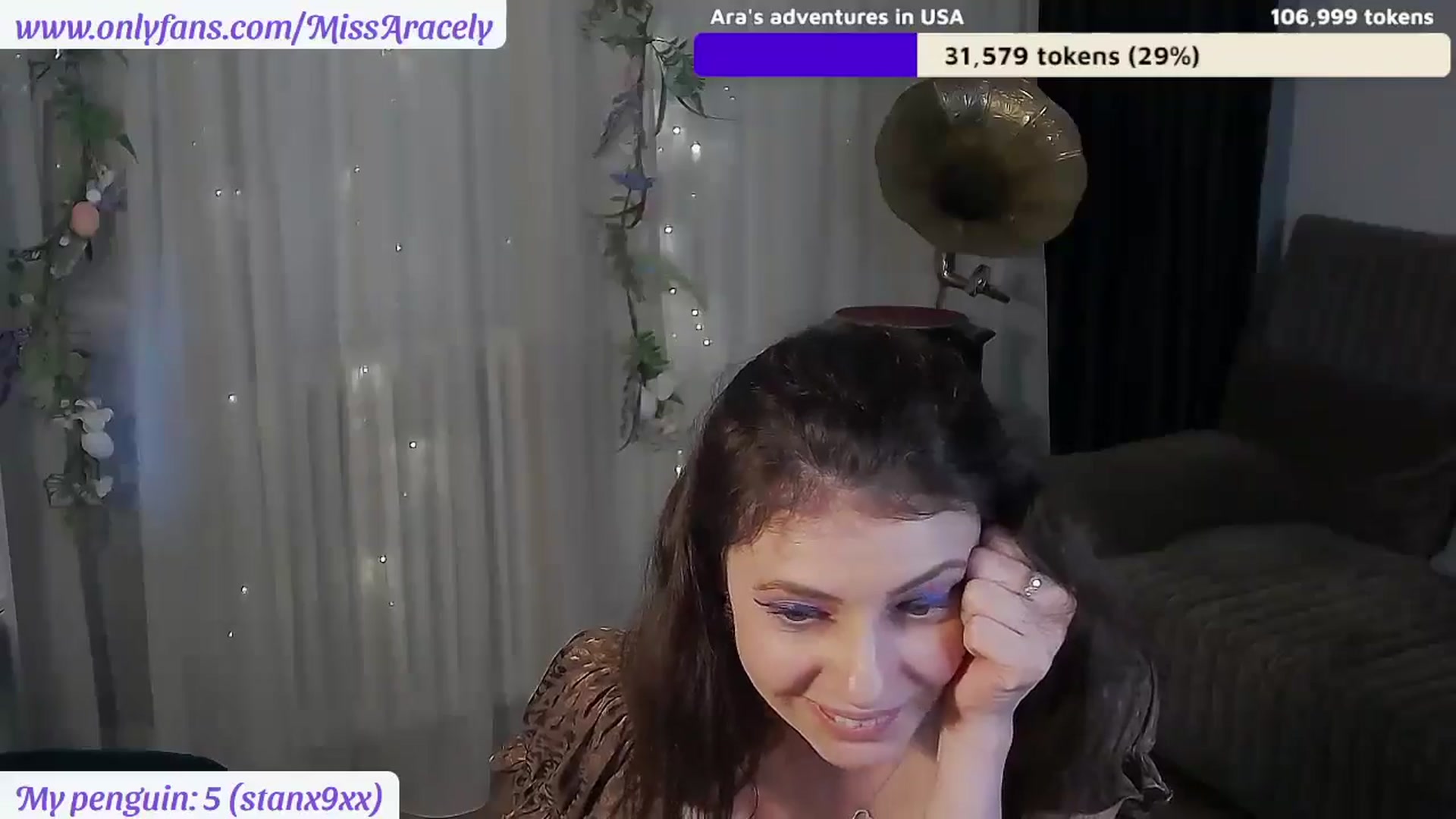 Gallery image thumbnail from MissAracely's myfreecams stream on, 05/08/2024, 20:30 image 10 of 20
