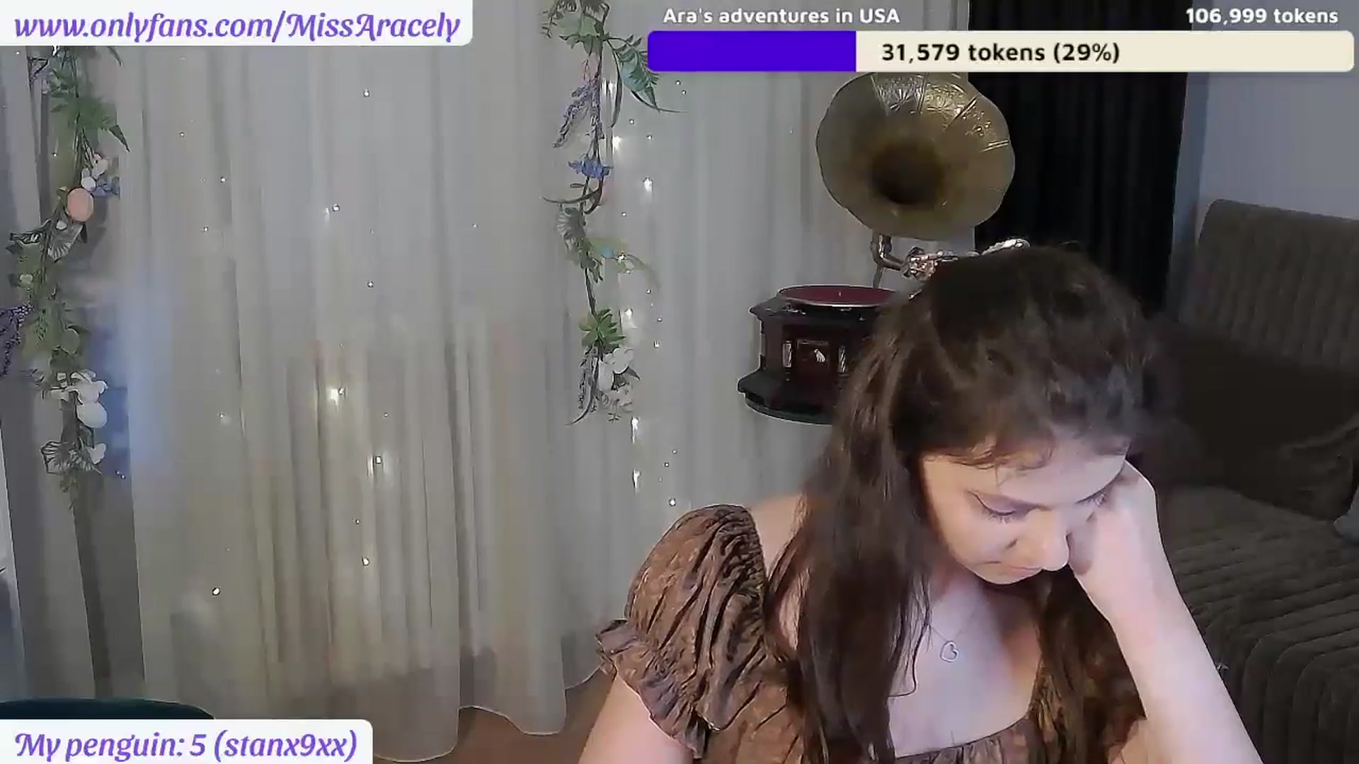 Gallery image thumbnail from MissAracely's myfreecams stream on, 05/08/2024, 20:30 image 7 of 20